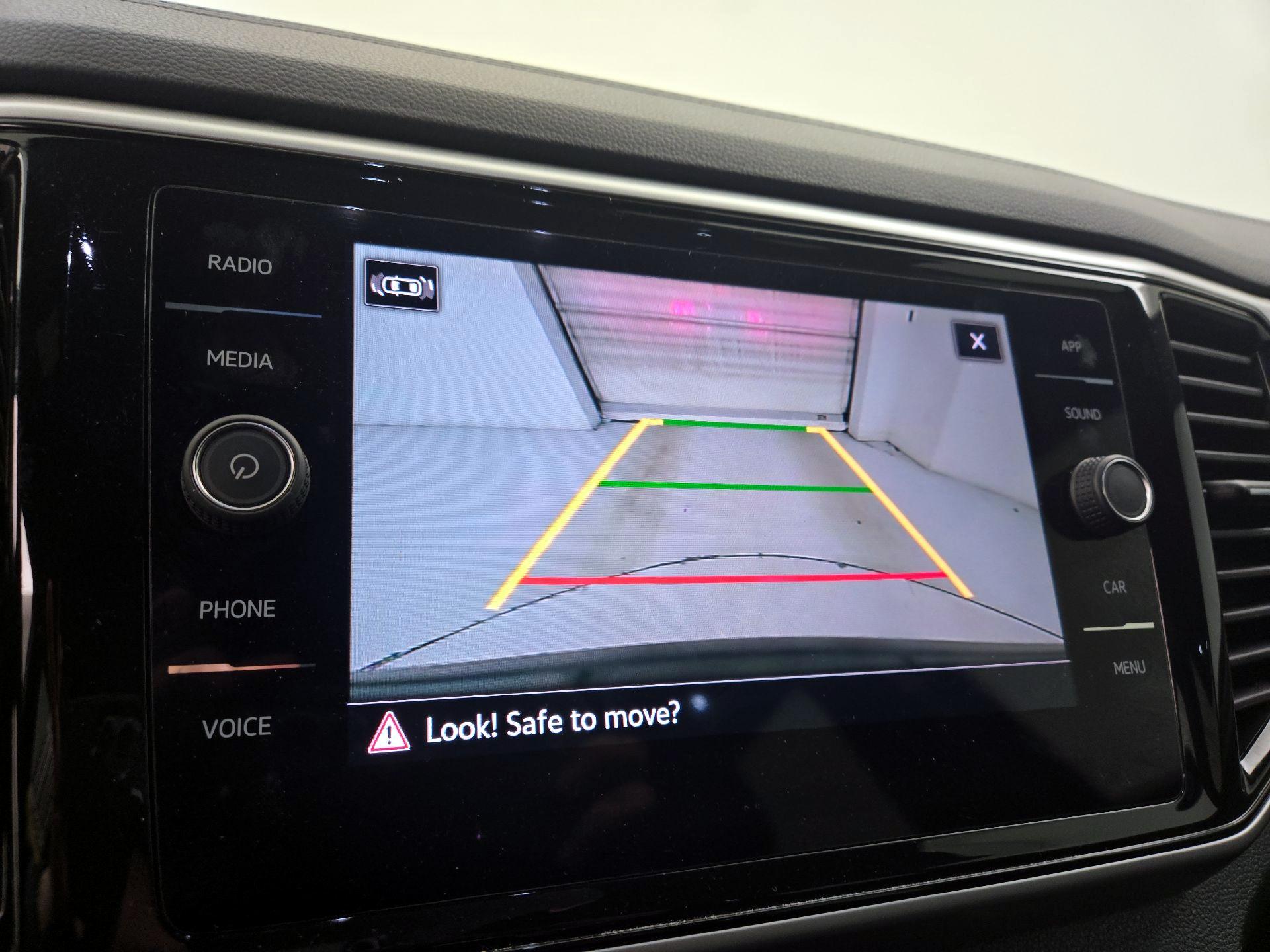 Thumbnail: 2022 Volkswagen Atlas - 14