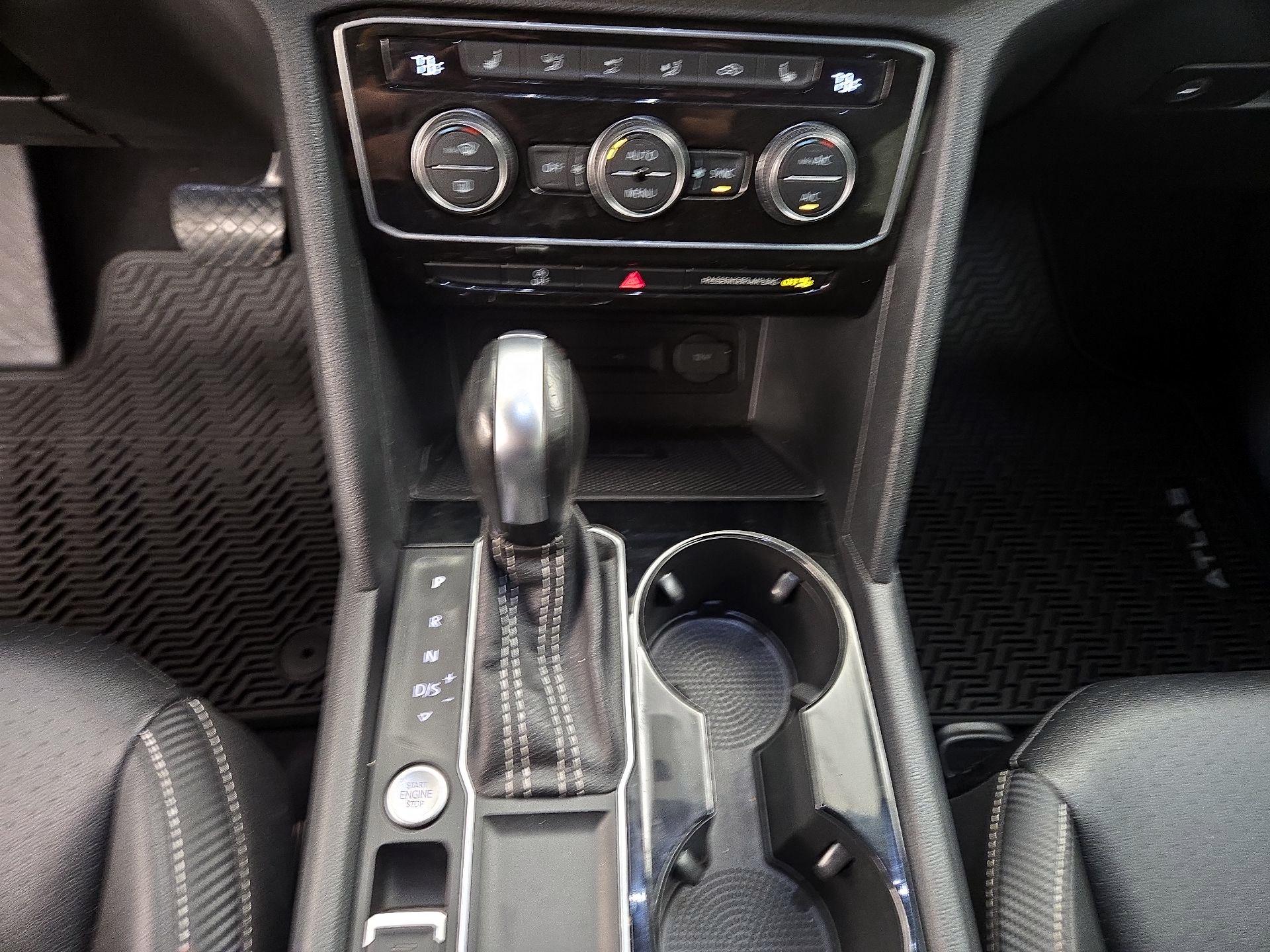 Thumbnail: 2022 Volkswagen Atlas - 17