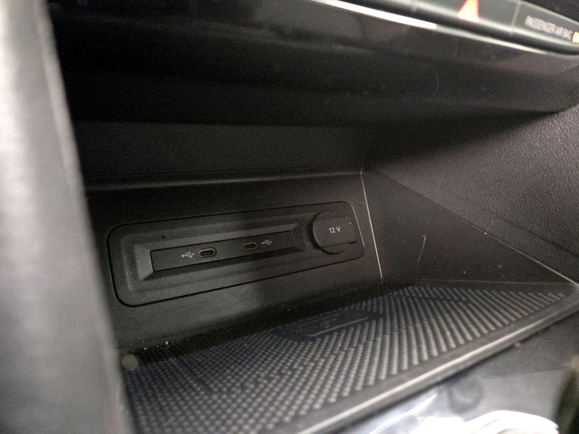 Thumbnail: 2022 Volkswagen Atlas - 18