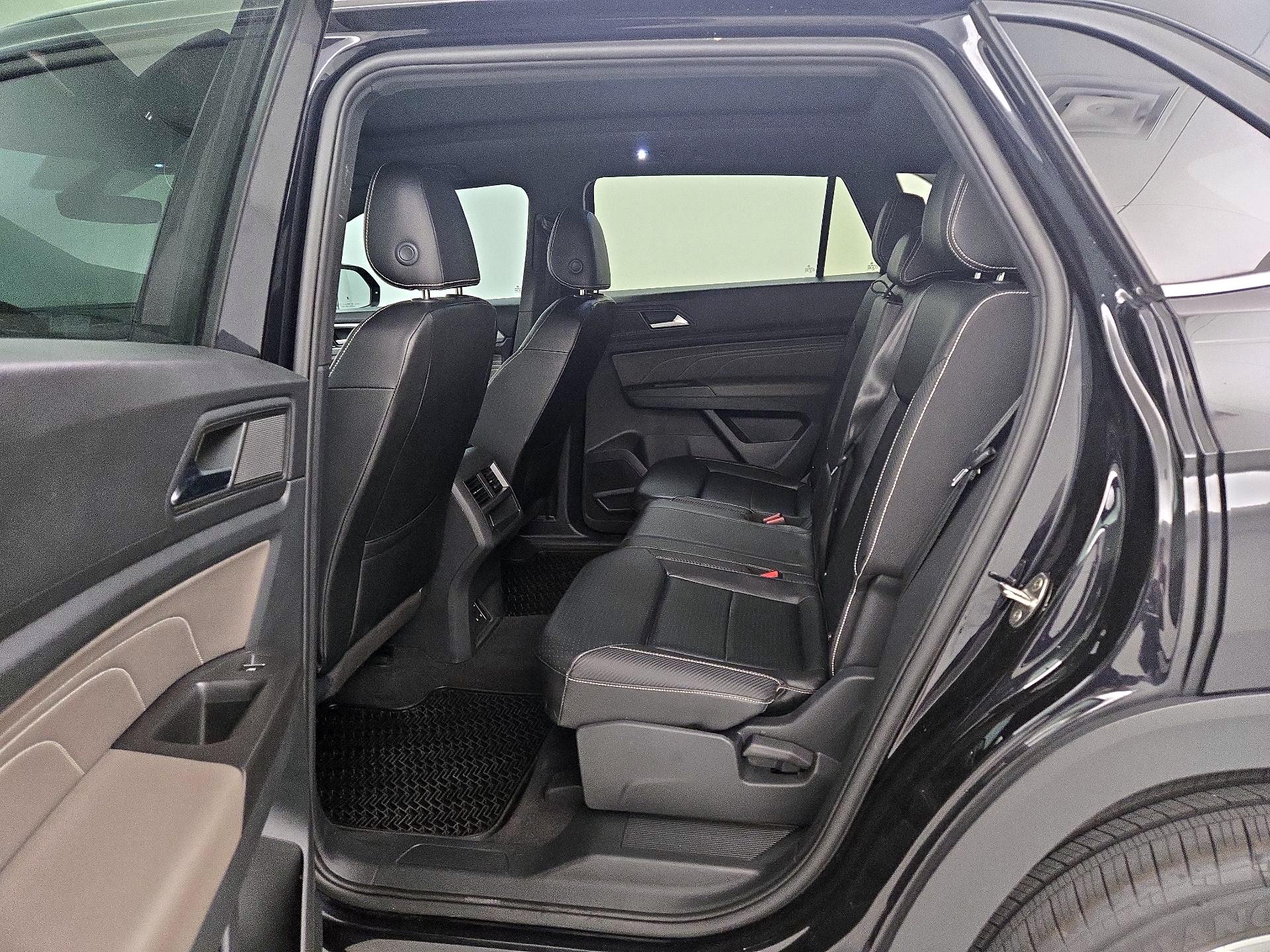 Thumbnail: 2022 Volkswagen Atlas - 20