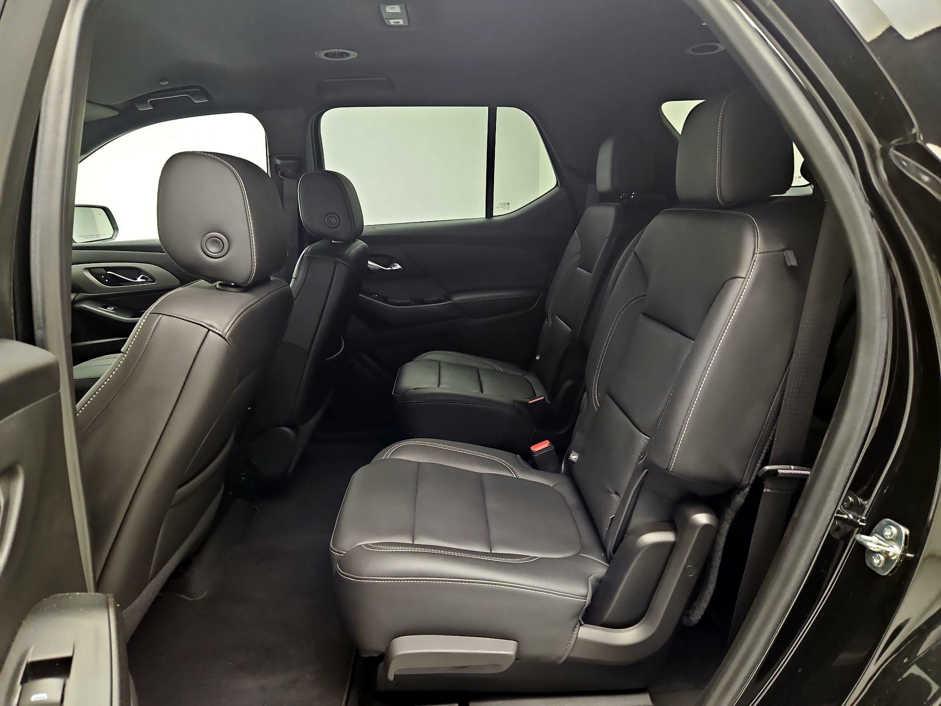 Thumbnail: 2022 Chevrolet Traverse - 17