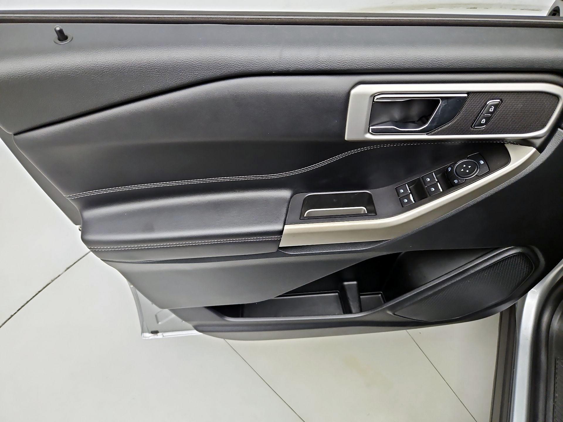 Thumbnail: 2021 Ford Explorer - 12