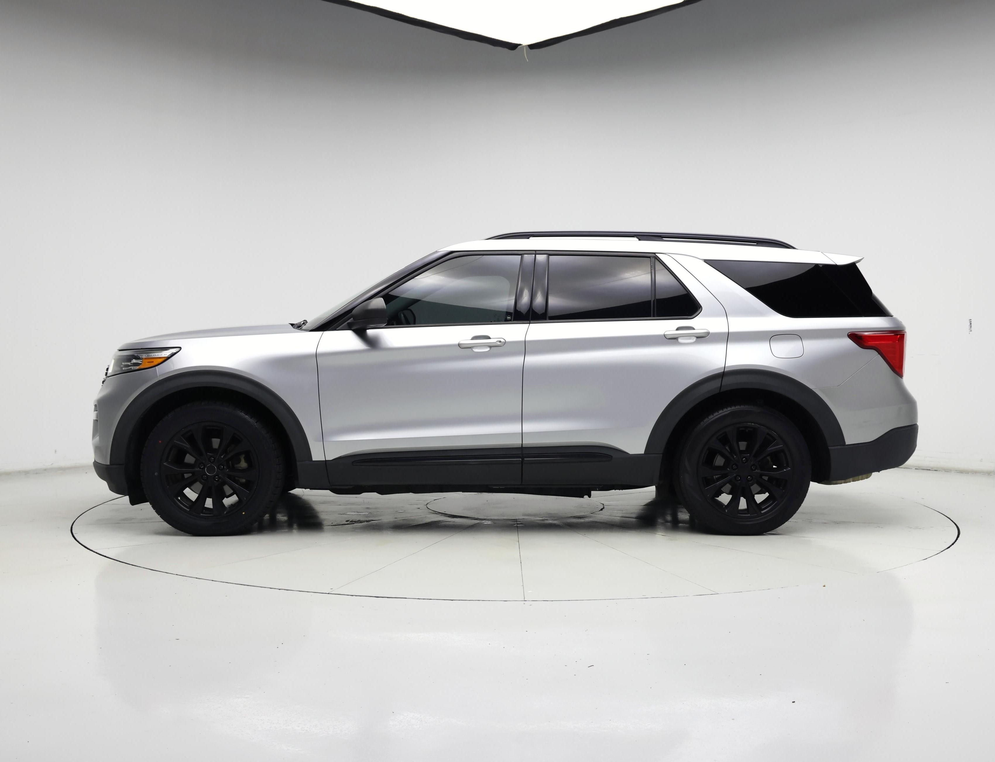 Thumbnail: 2021 Ford Explorer - 3