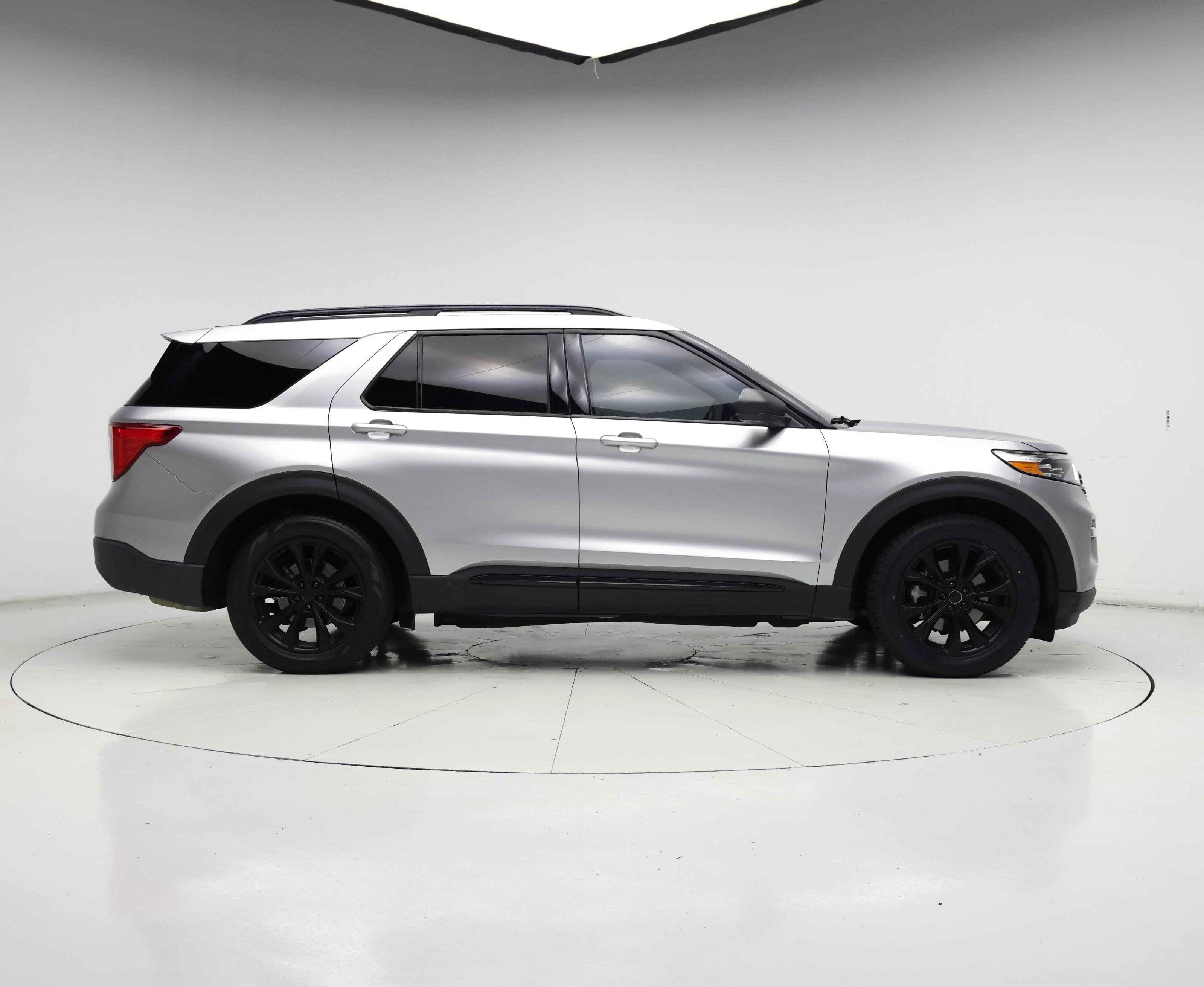 Thumbnail: 2021 Ford Explorer - 7