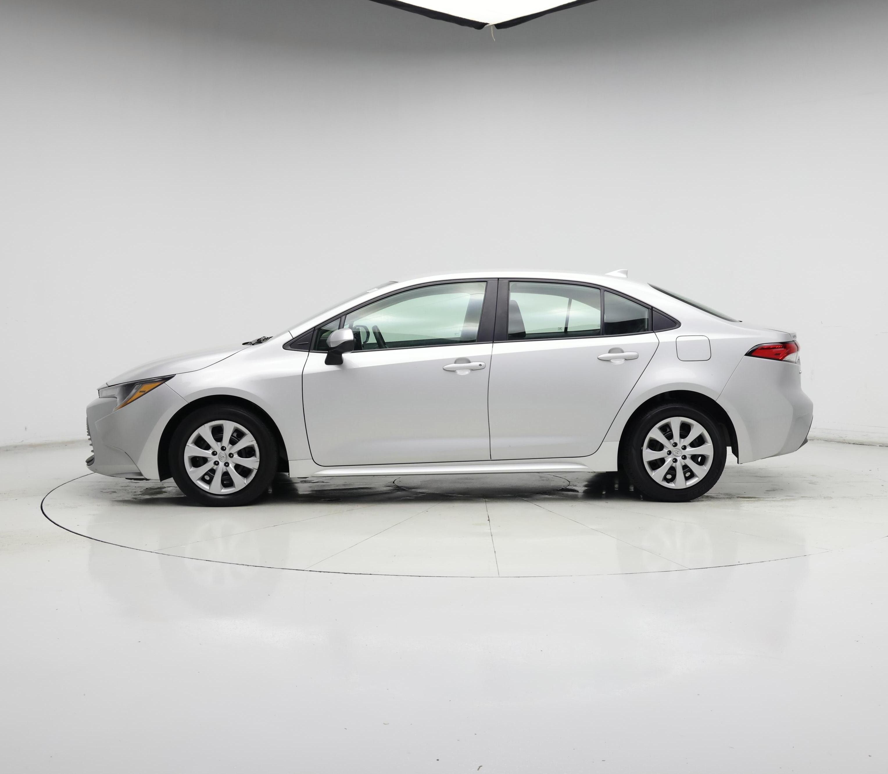 Thumbnail: 2024 Toyota Corolla - 3