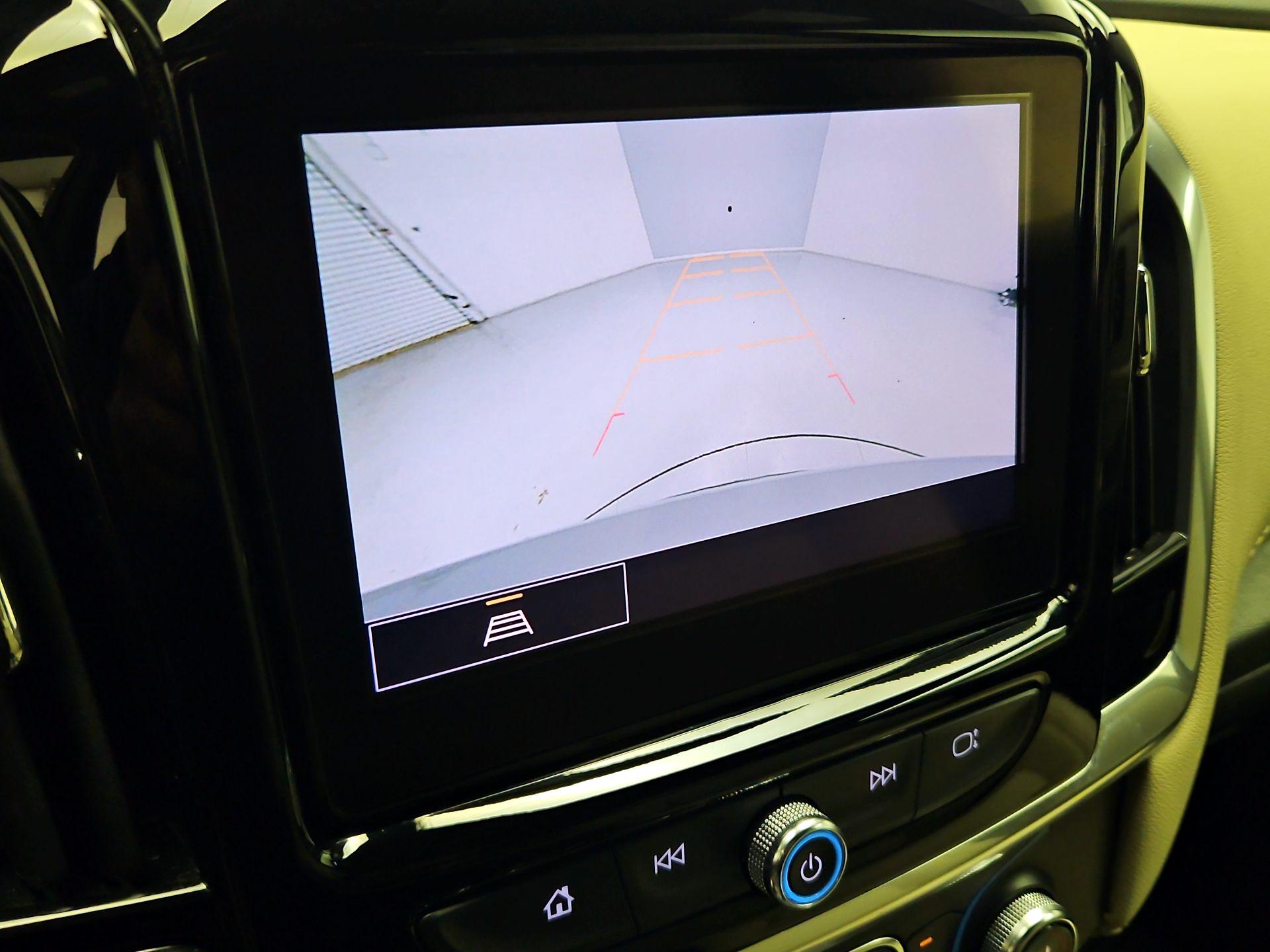 Thumbnail: 2022 Chevrolet Traverse - 14