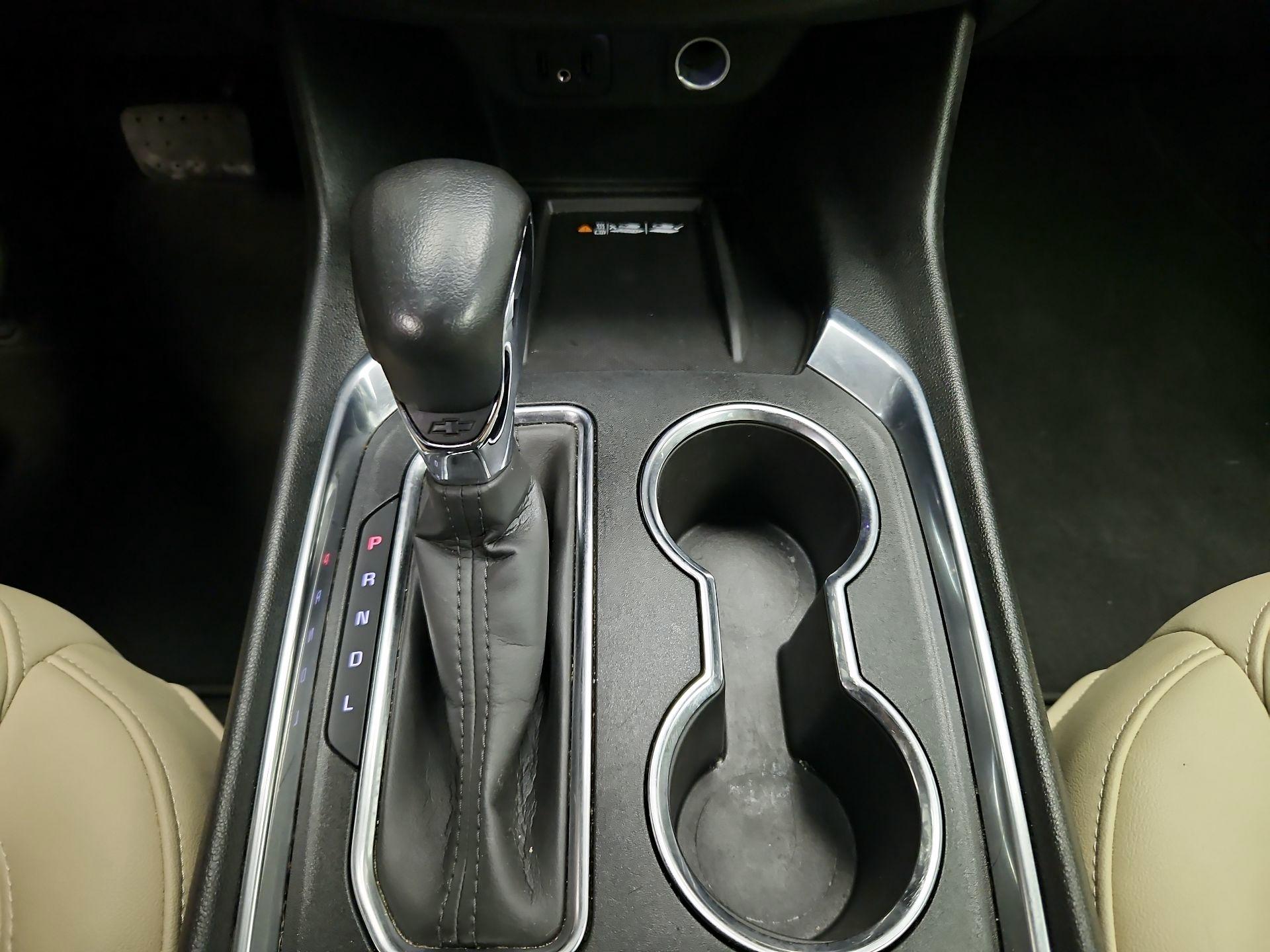 Thumbnail: 2022 Chevrolet Traverse - 17