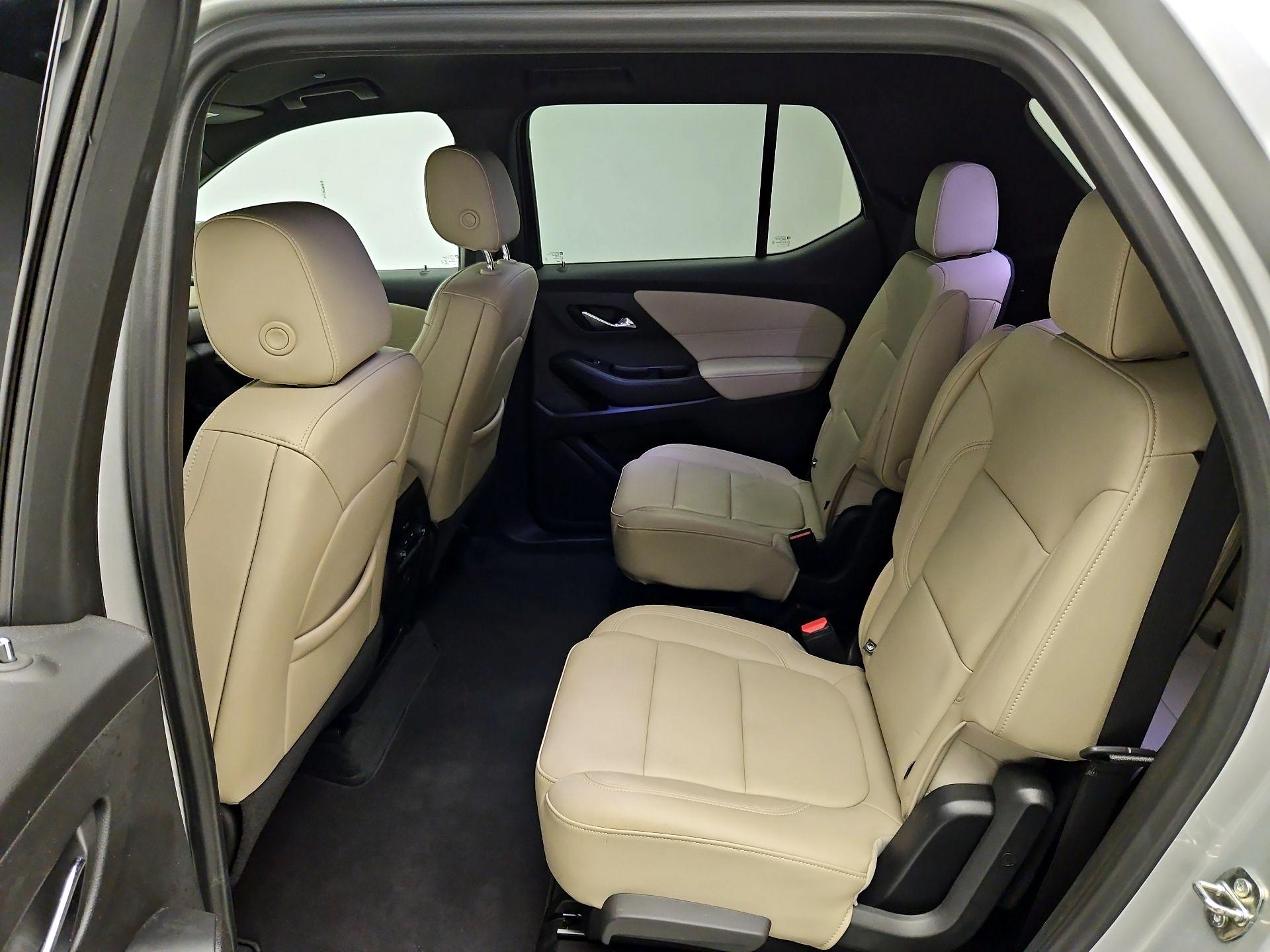 Thumbnail: 2022 Chevrolet Traverse - 19