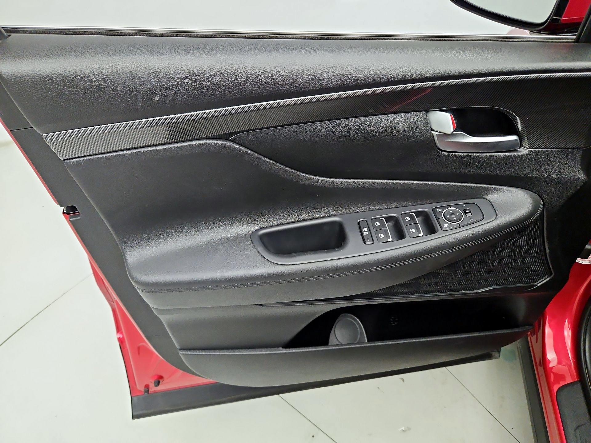 Thumbnail: 2023 Hyundai Santa Fe - 12