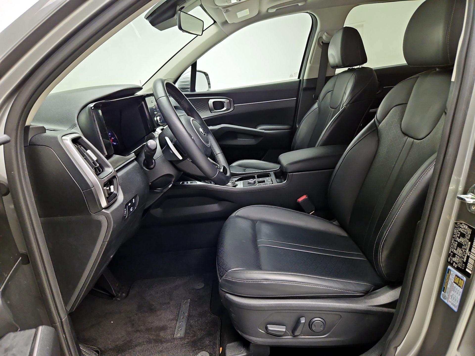 Thumbnail: 2021 Kia Sorento - 11