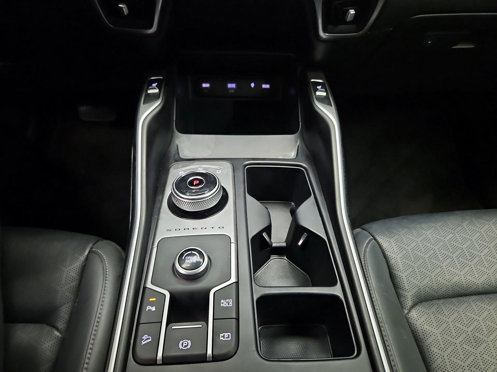 Thumbnail: 2021 Kia Sorento - 16
