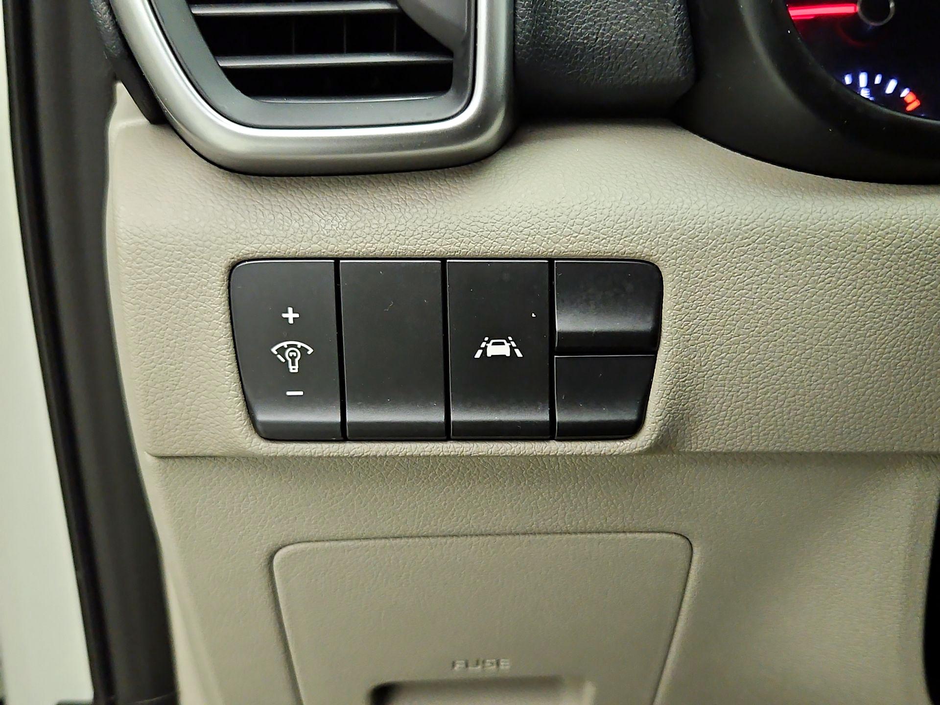 Thumbnail: 2020 Kia Sportage - 13