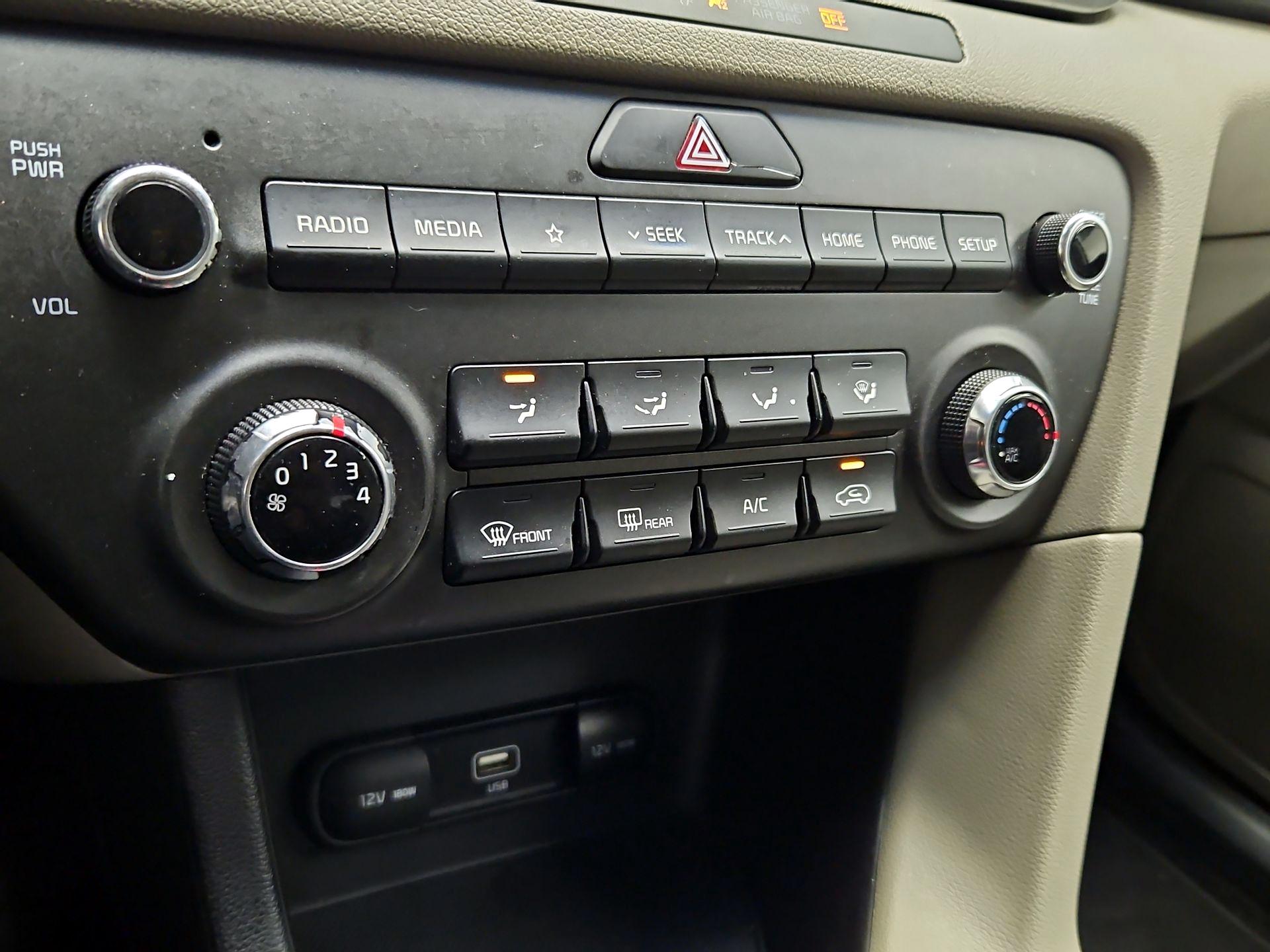 Thumbnail: 2020 Kia Sportage - 16