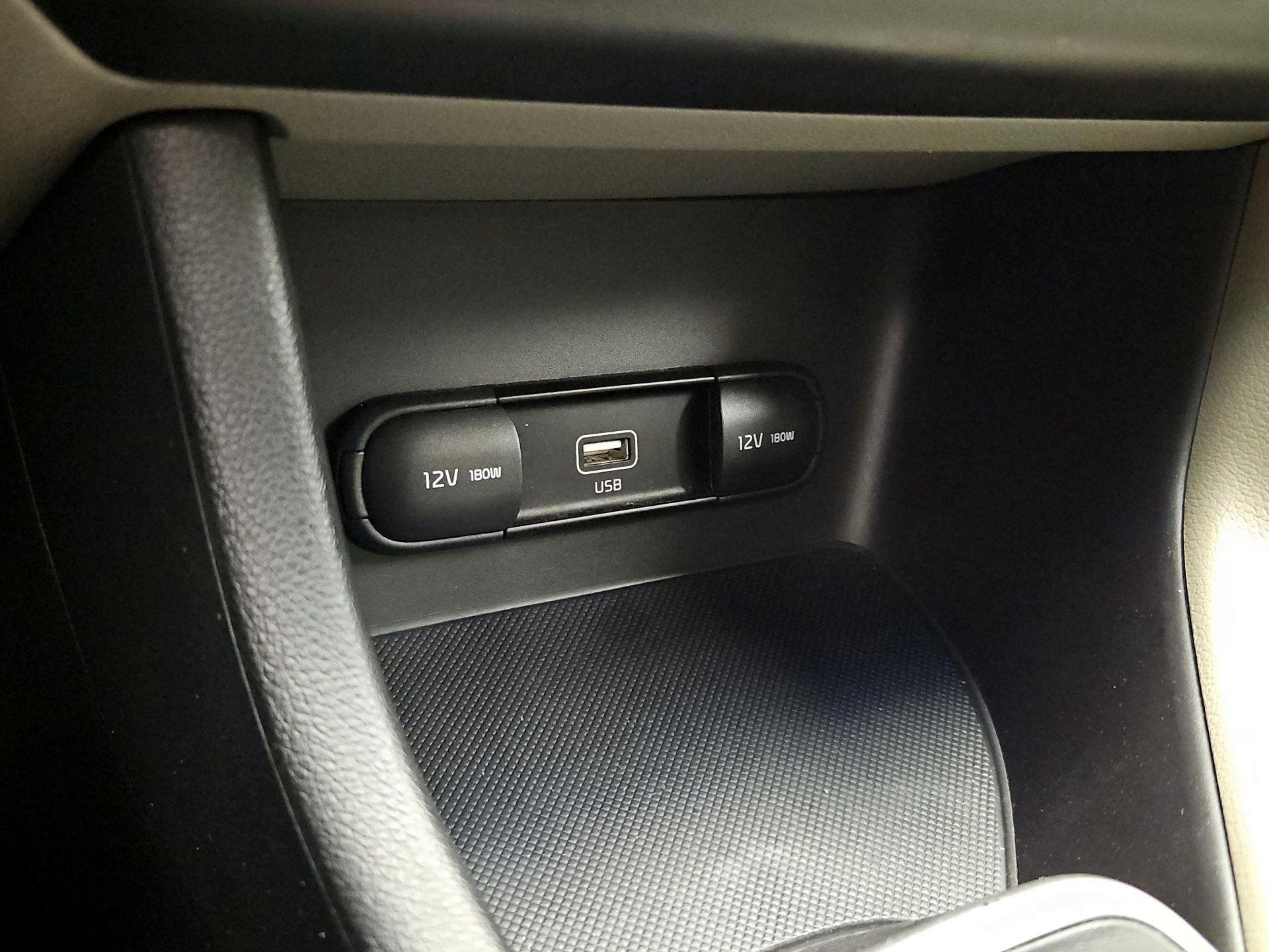 Thumbnail: 2020 Kia Sportage - 18