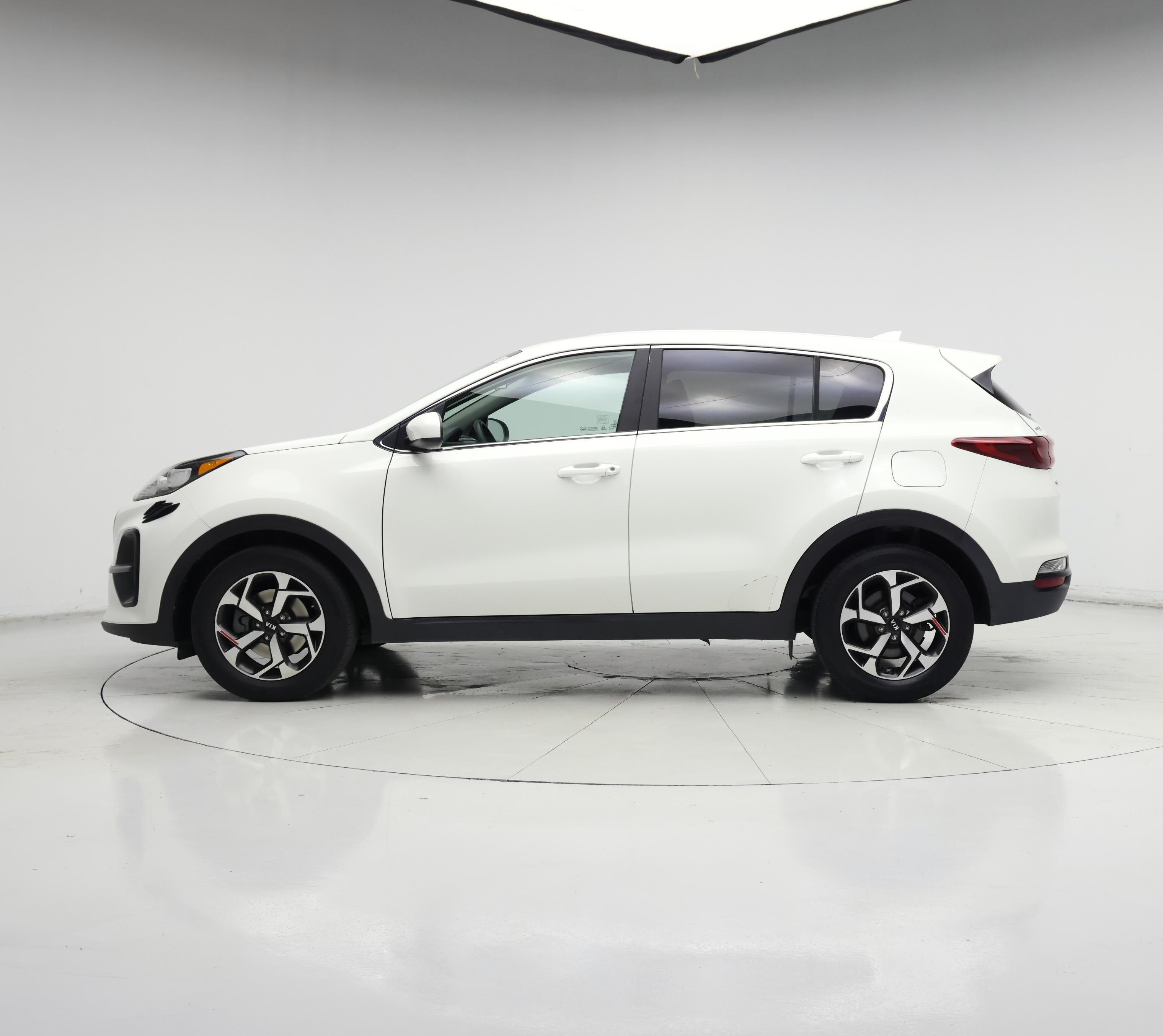 Thumbnail: 2020 Kia Sportage - 3