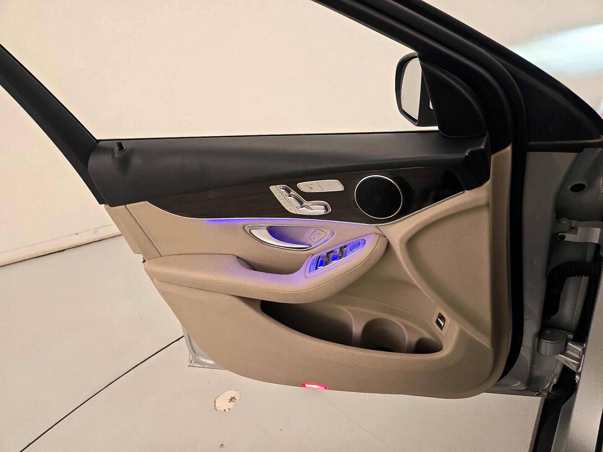 Thumbnail: 2020 Mercedes-Benz GLC - 12