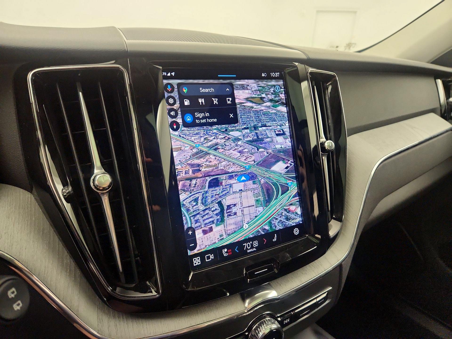 Thumbnail: 2025 Volvo XC60 - 12