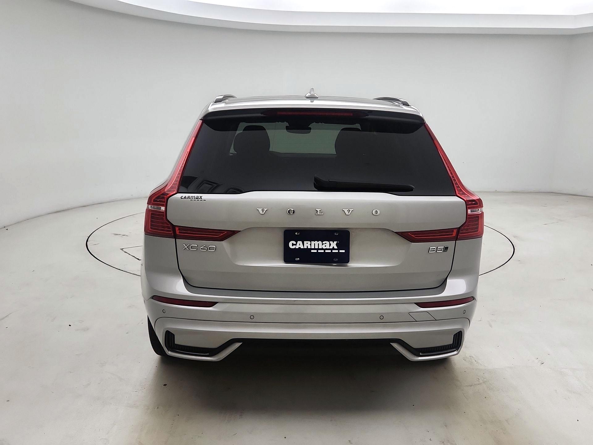 Thumbnail: 2025 Volvo XC60 - 6