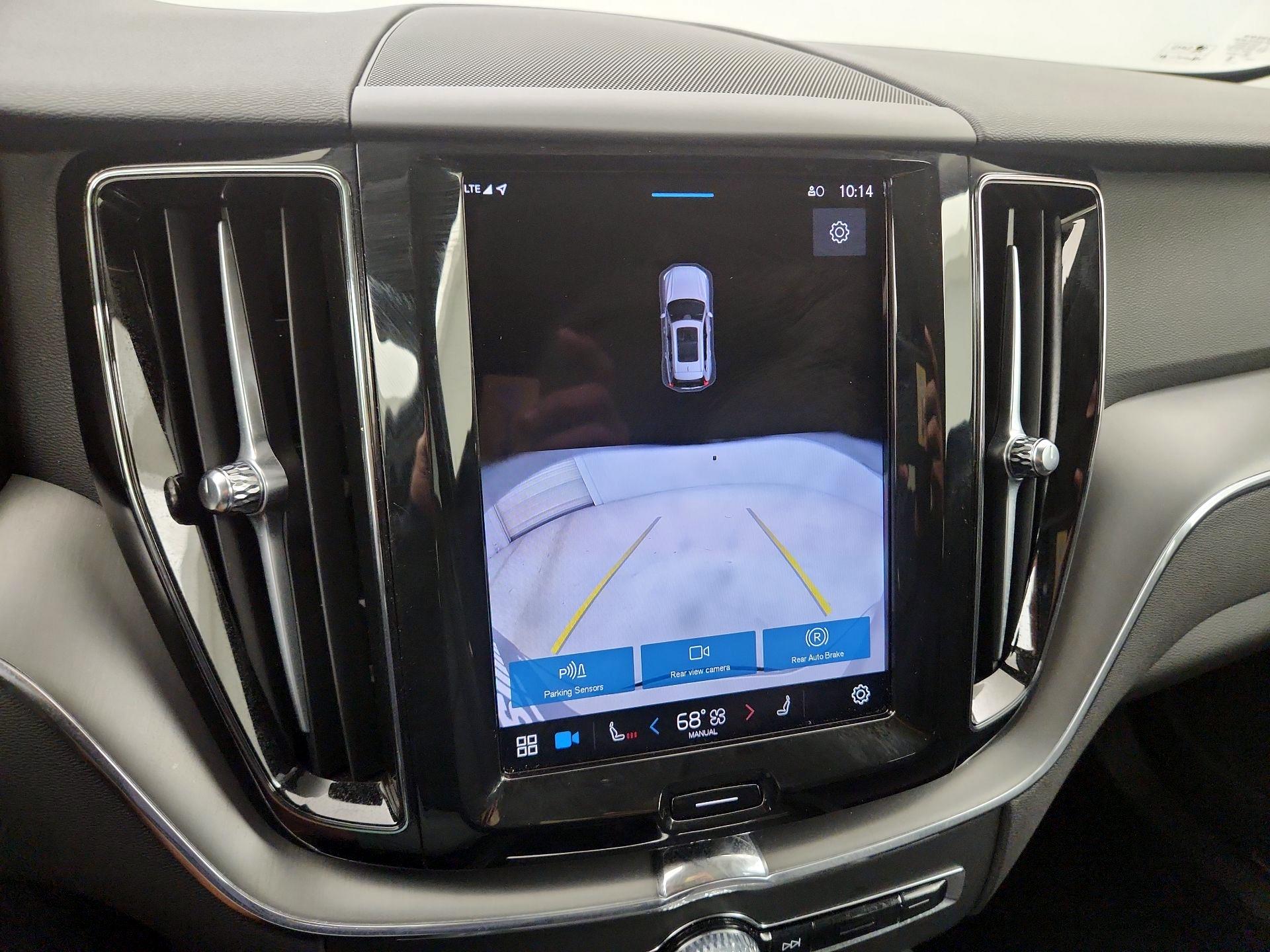Thumbnail: 2025 Volvo XC60 - 15