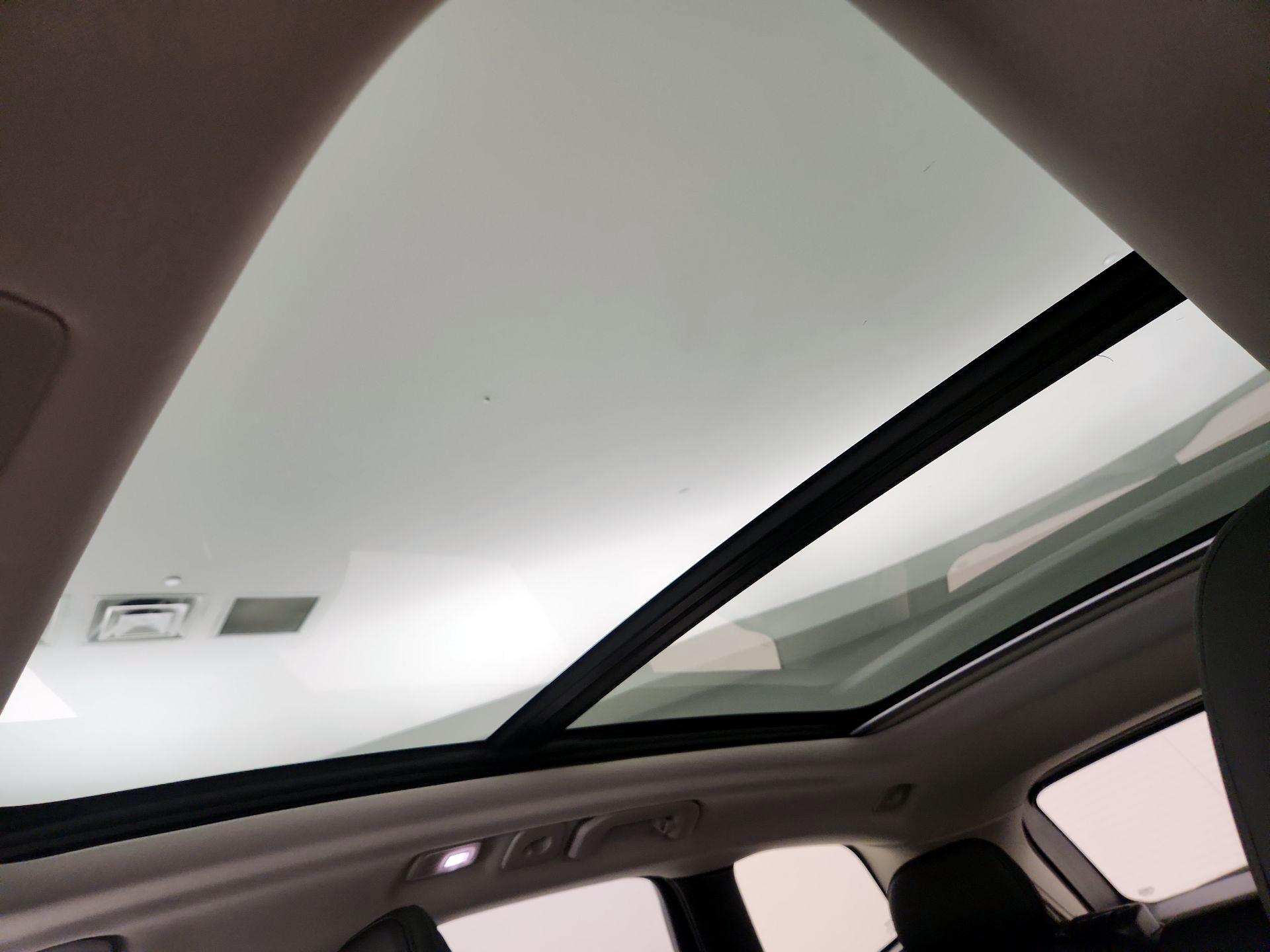 Thumbnail: 2025 Volvo XC60 - 20