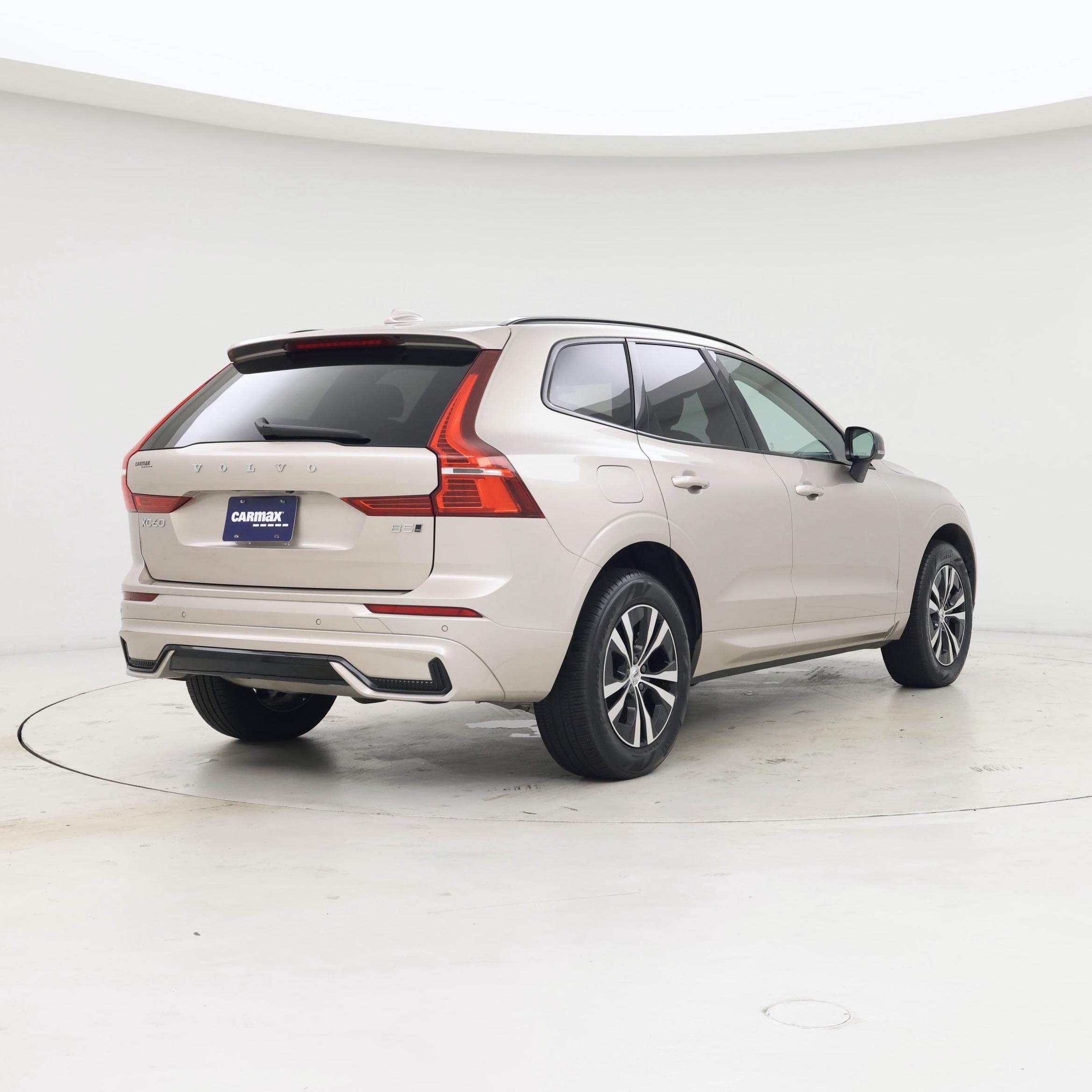 Thumbnail: 2025 Volvo XC60 - 8