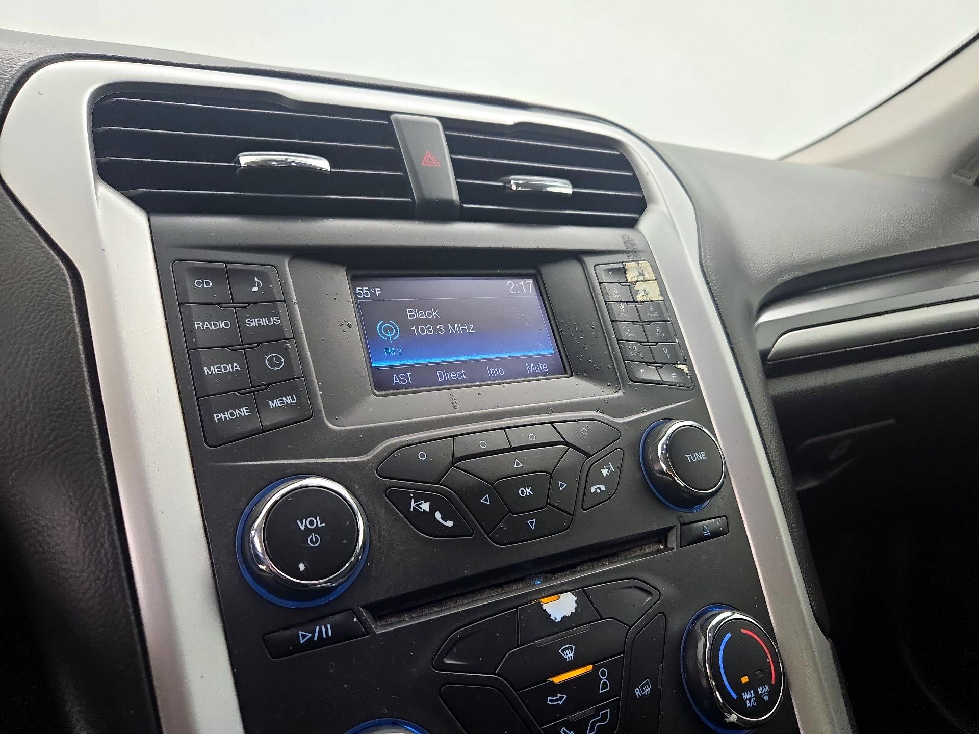 Thumbnail: 2016 Ford Fusion - 15