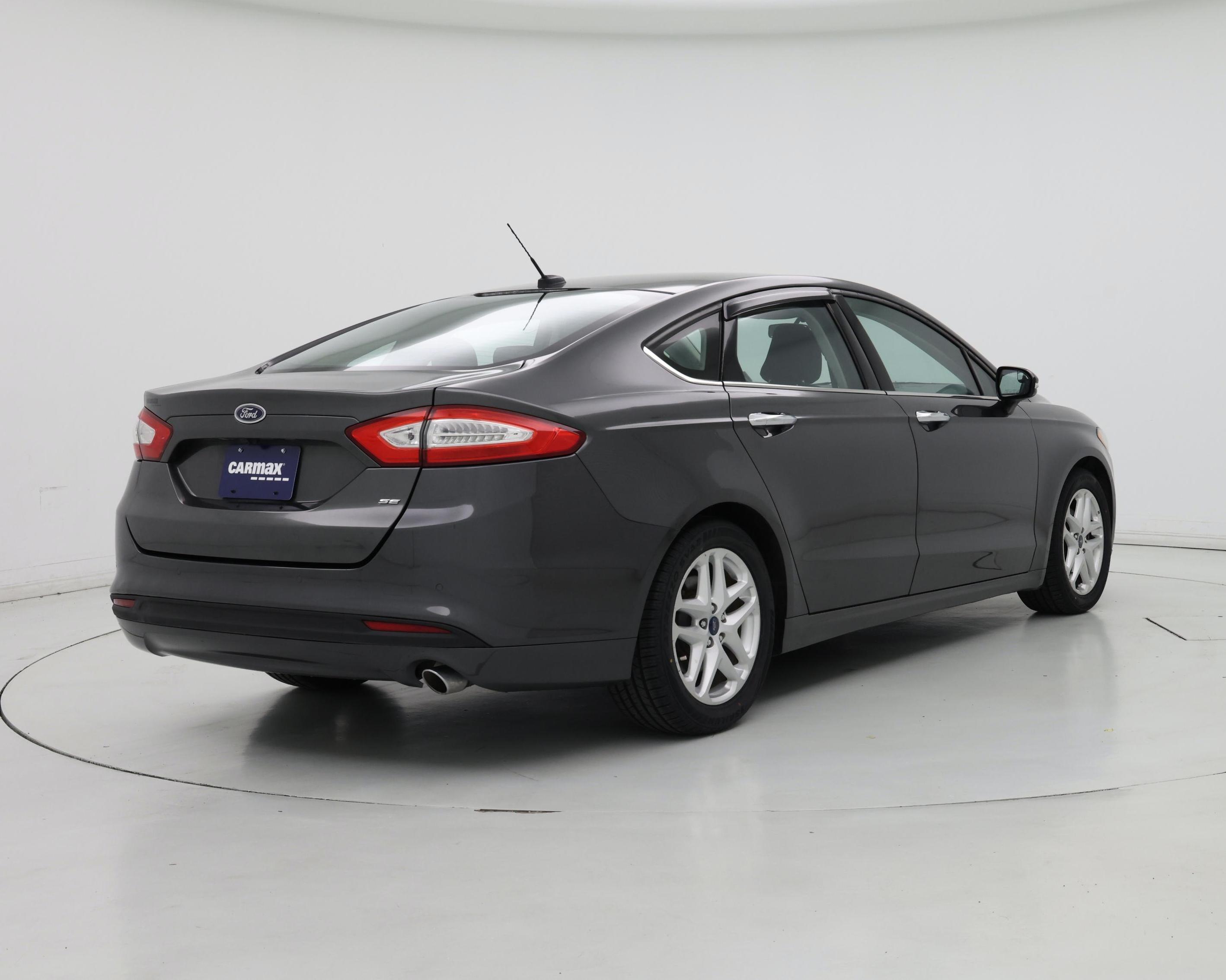 Thumbnail: 2016 Ford Fusion - 8