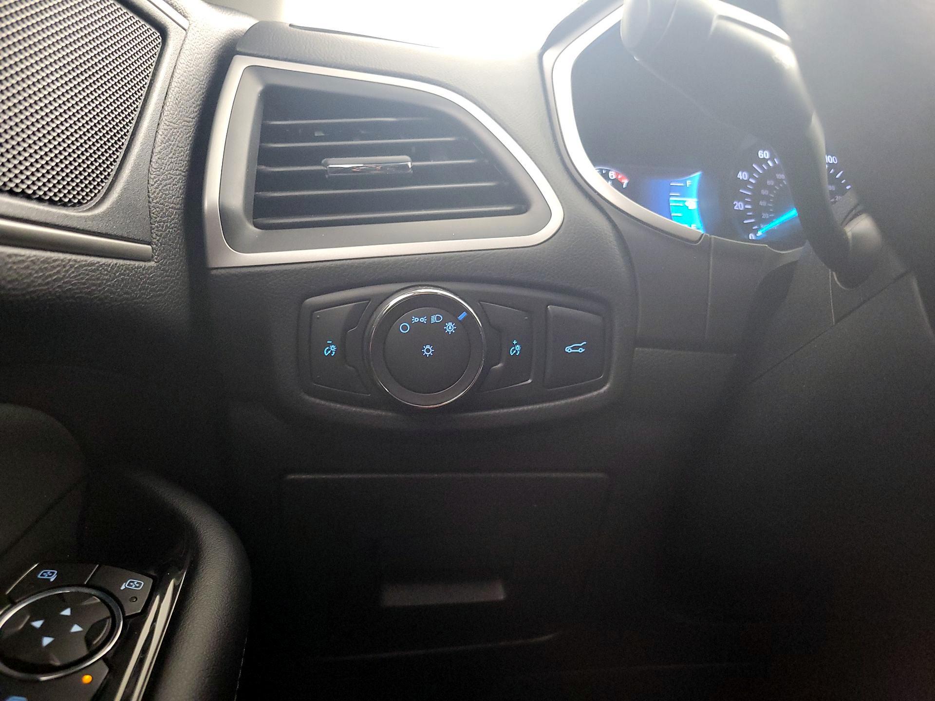 Thumbnail: 2017 Ford Edge - 13
