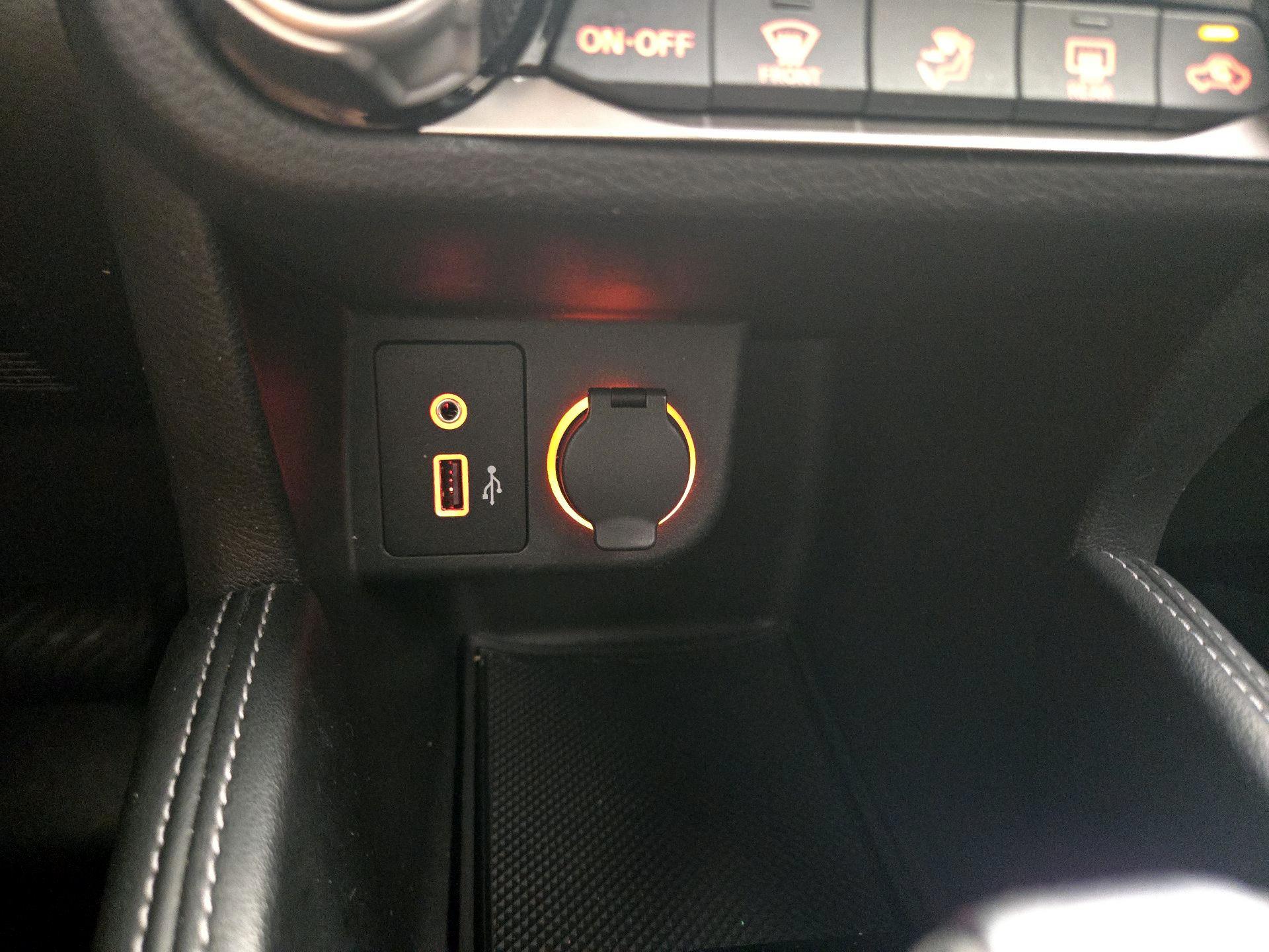 Thumbnail: 2019 Nissan Kicks - 17