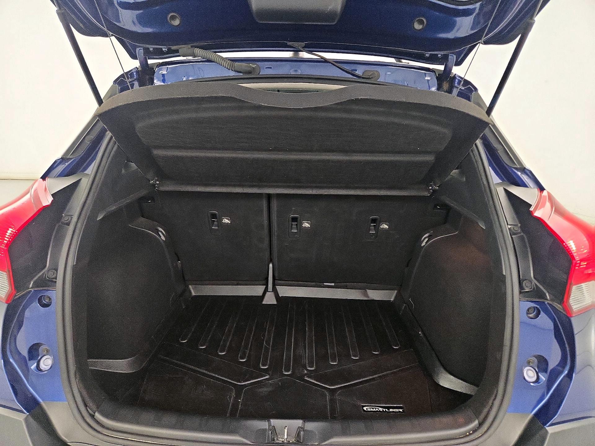 Thumbnail: 2019 Nissan Kicks - 19