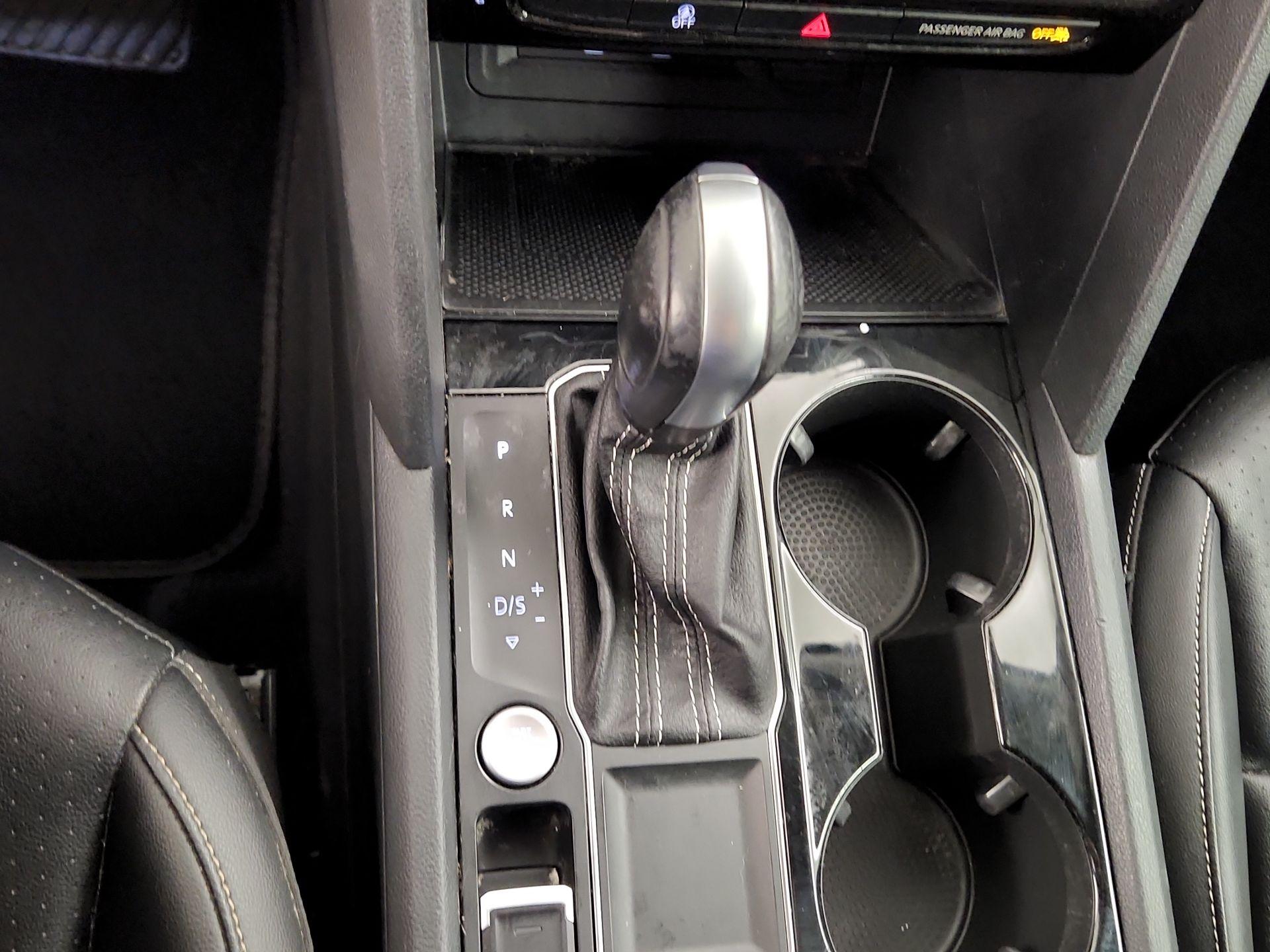 Thumbnail: 2022 Volkswagen Atlas - 17