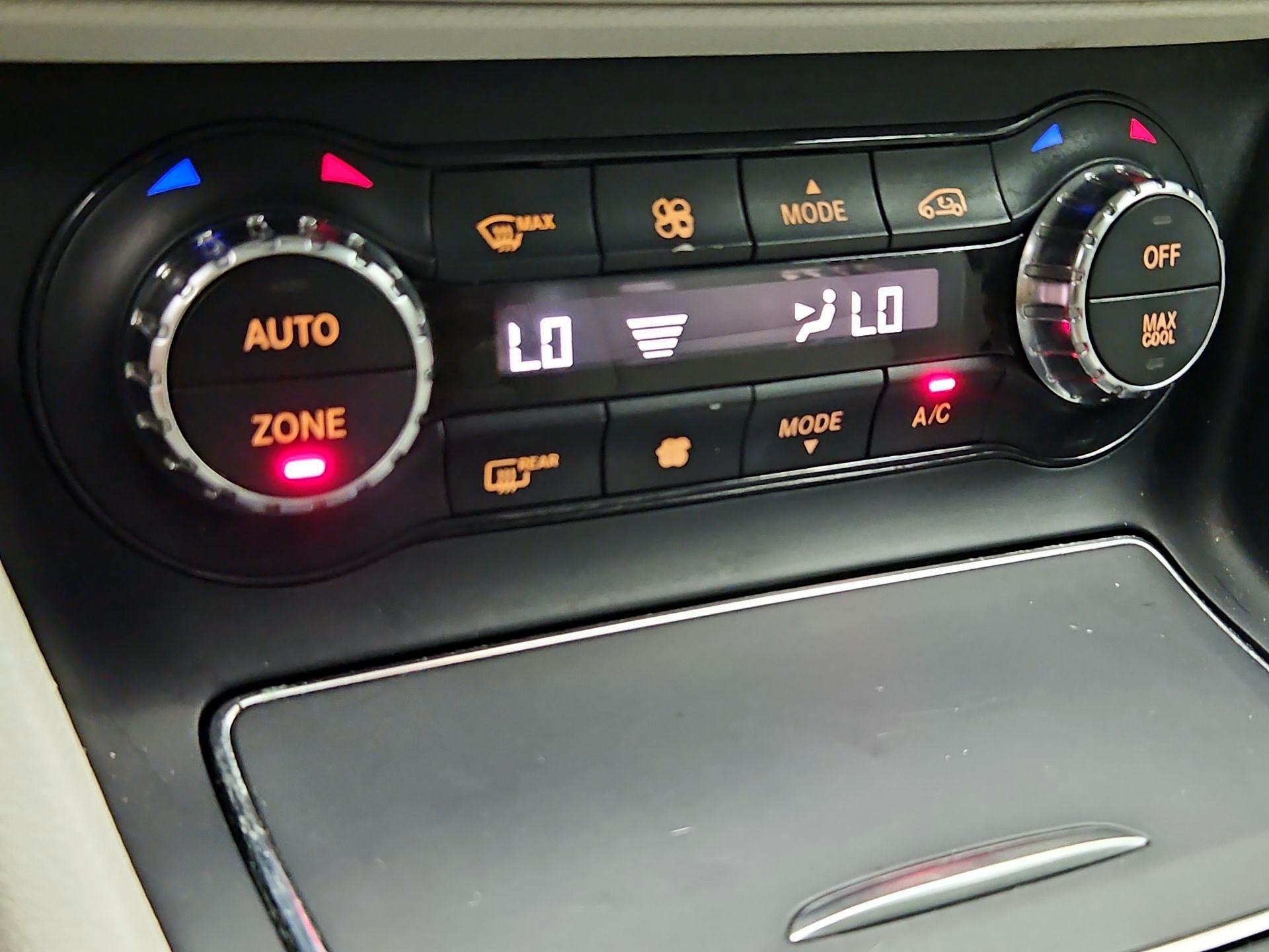 Thumbnail: 2019 Mercedes-Benz CLA - 17