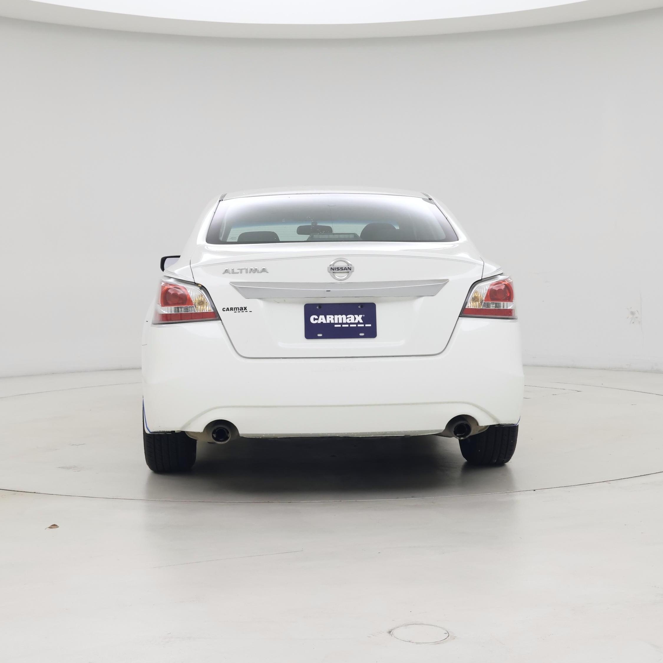 Thumbnail: 2015 Nissan Altima - 6
