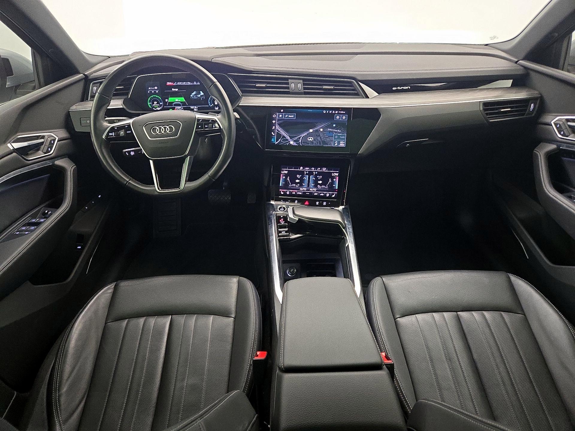 Thumbnail: 2023 Audi e-tron S - 9
