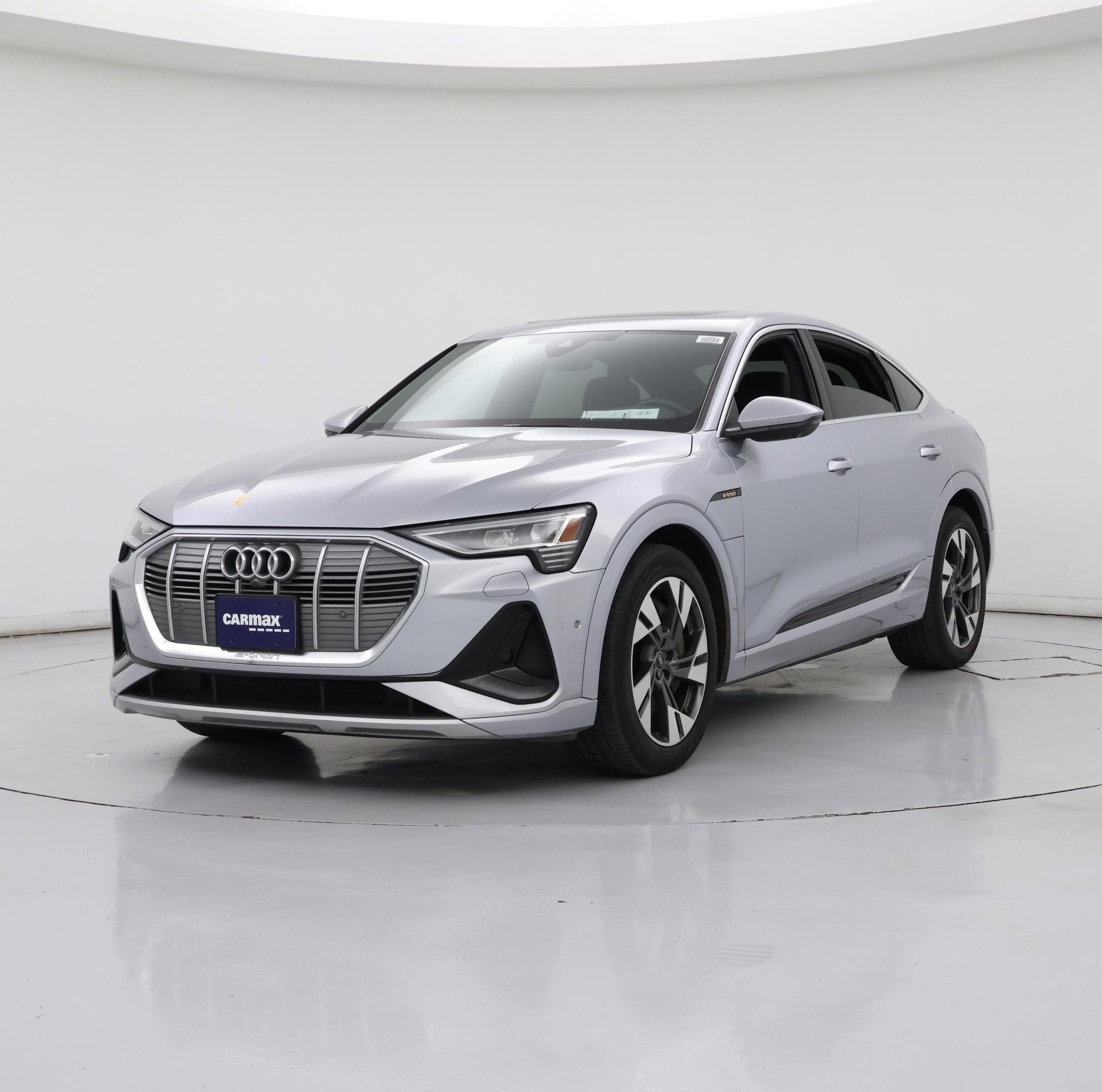 Thumbnail: 2023 Audi e-tron S - 4