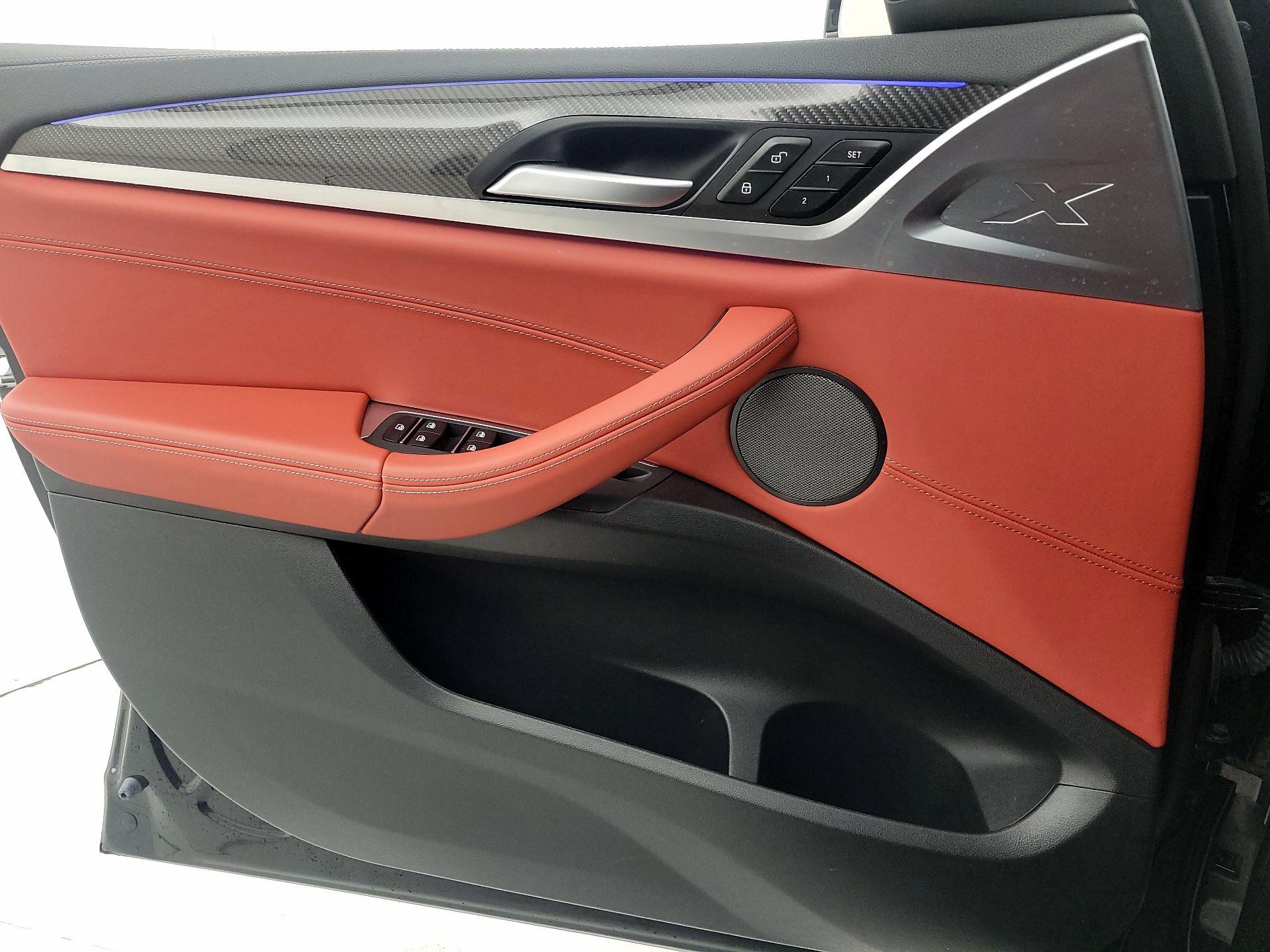 Thumbnail: 2025 BMW X4 - 12