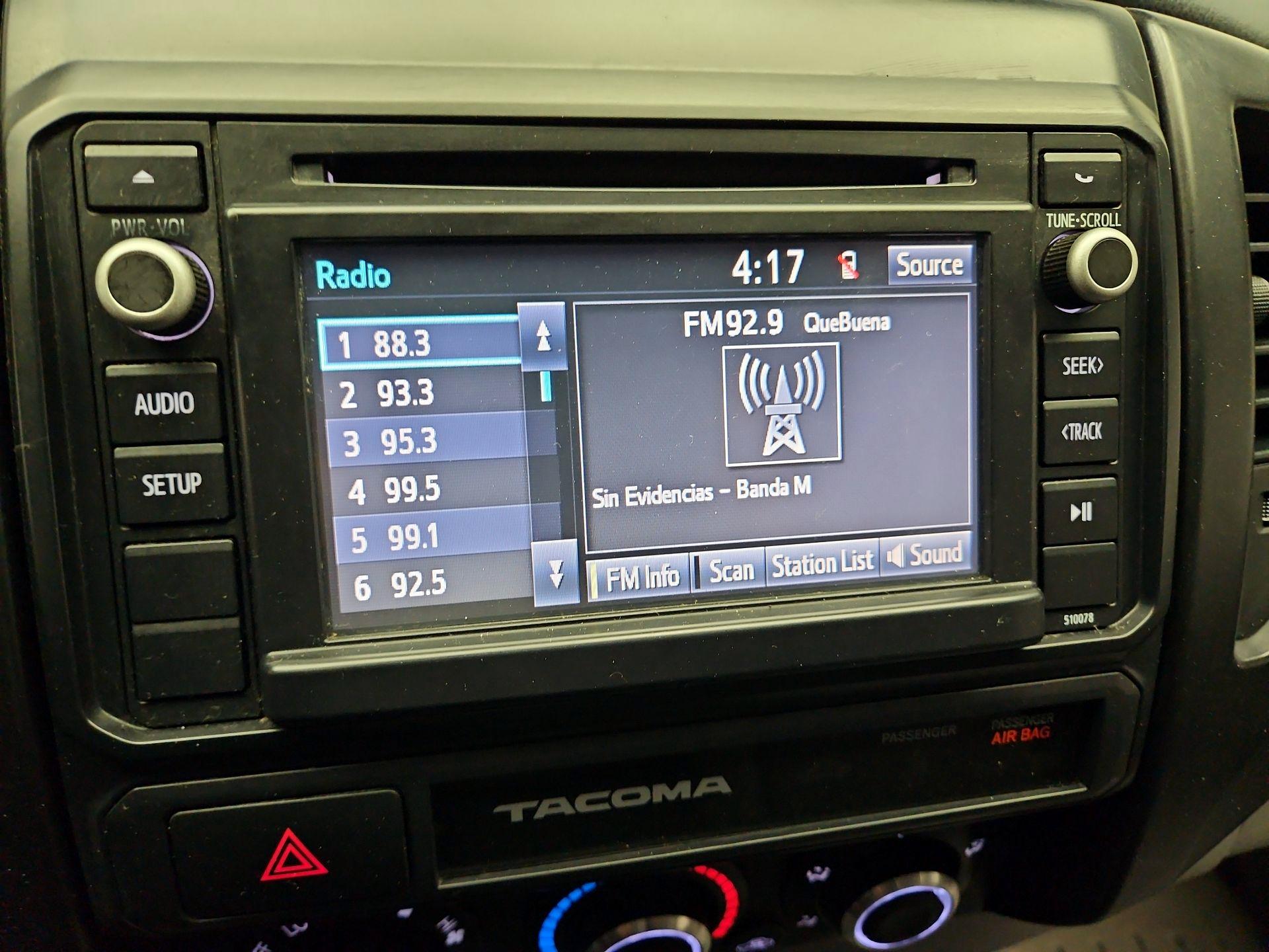 Thumbnail: 2015 Toyota Tacoma - 15