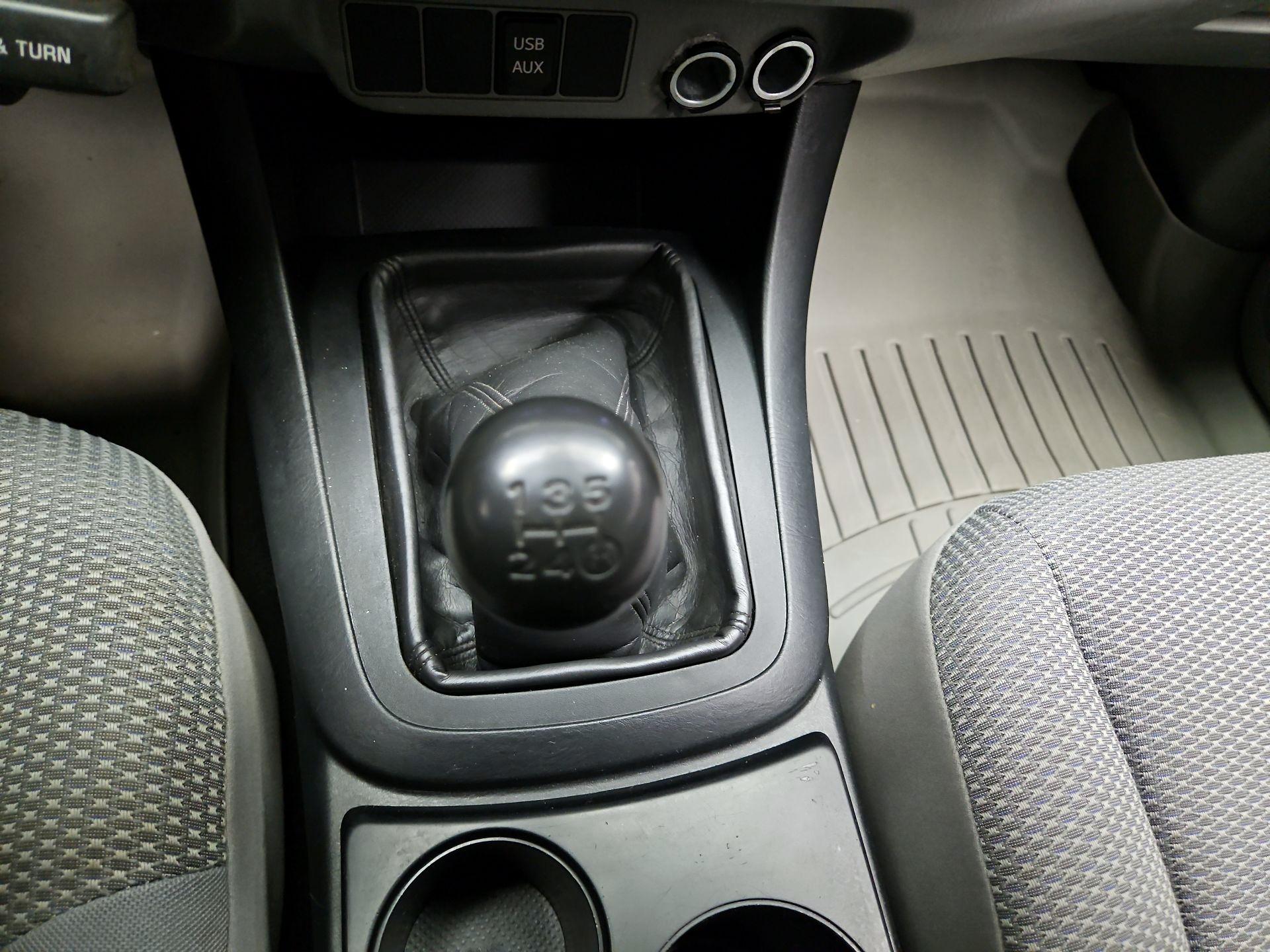 Thumbnail: 2015 Toyota Tacoma - 17