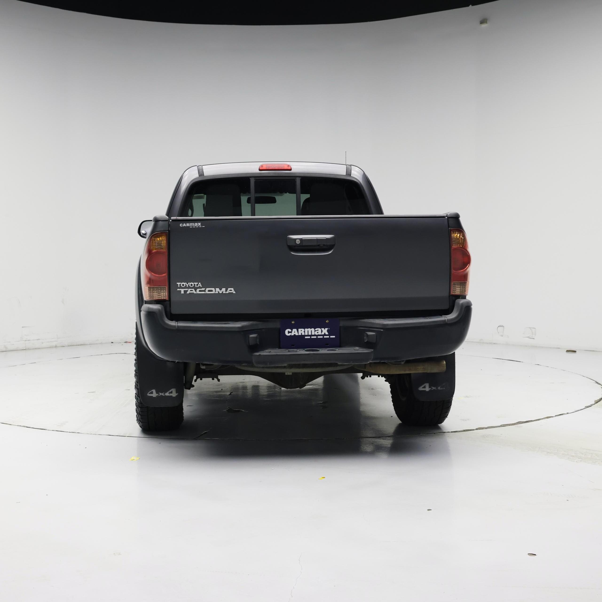 Thumbnail: 2015 Toyota Tacoma - 6