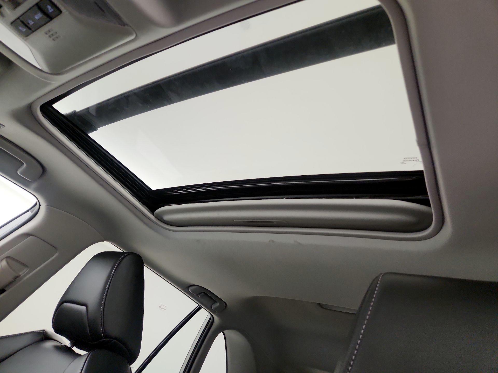 Thumbnail: 2024 Toyota RAV4 - 19