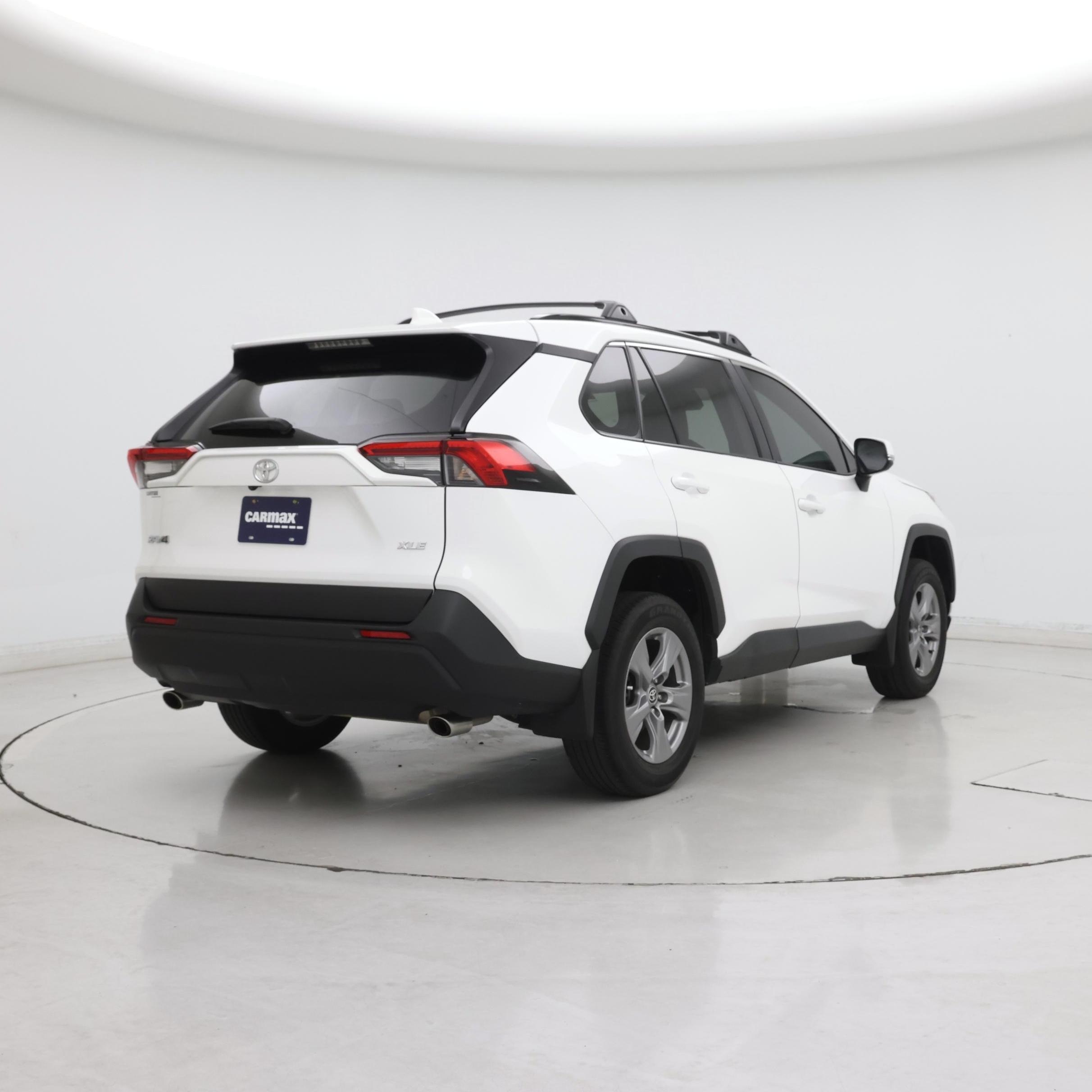 Thumbnail: 2024 Toyota RAV4 - 8