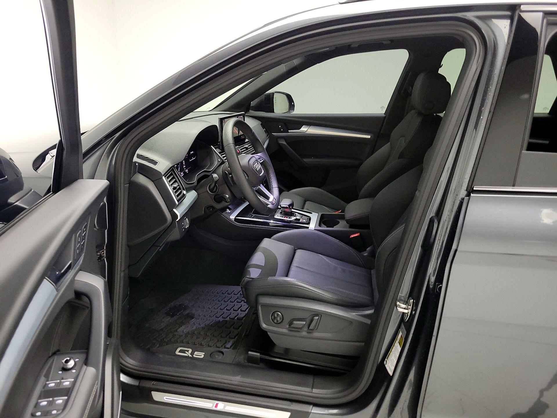 Thumbnail: 2024 Audi Q5 - 11