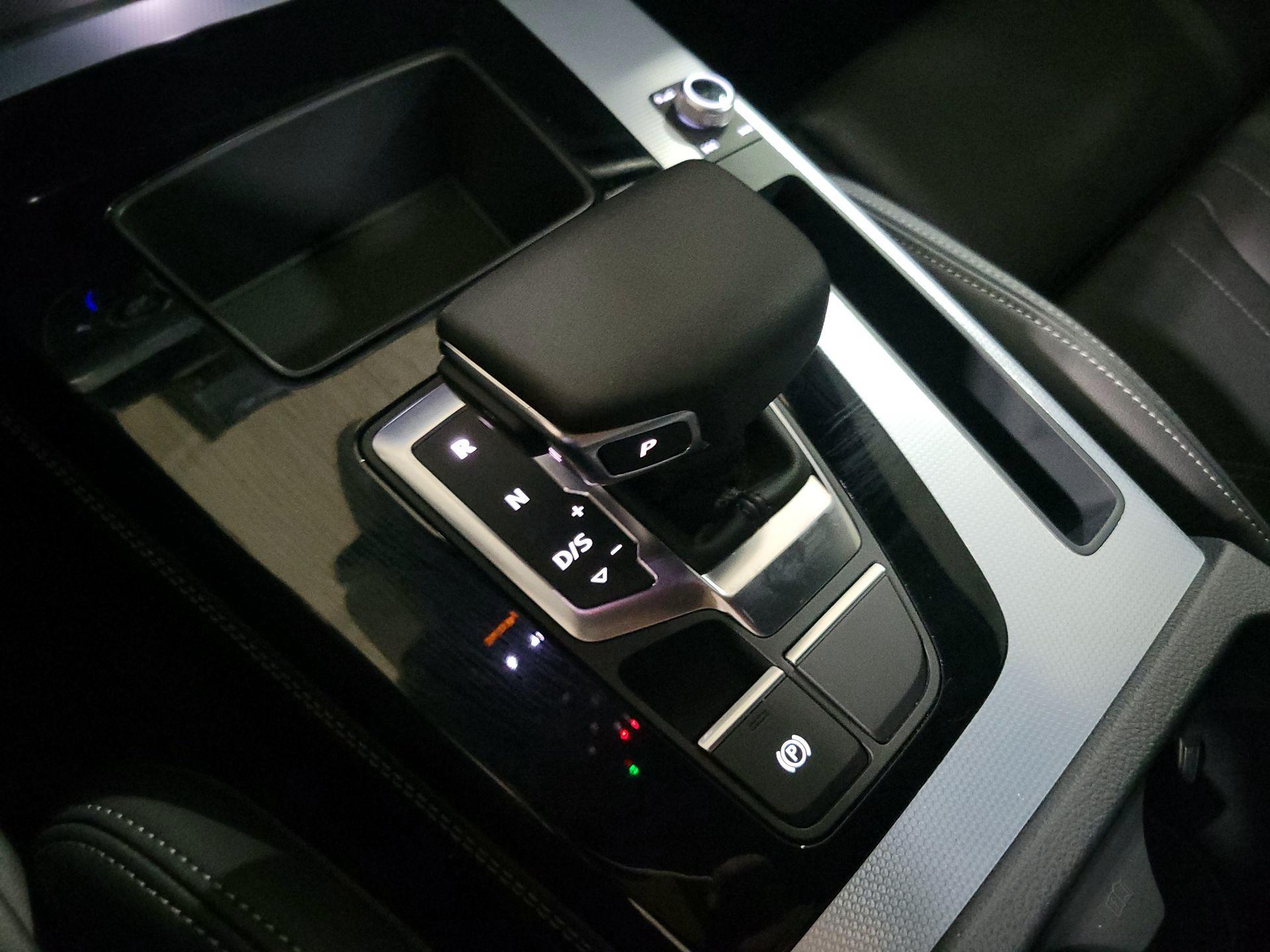 Thumbnail: 2024 Audi Q5 - 17