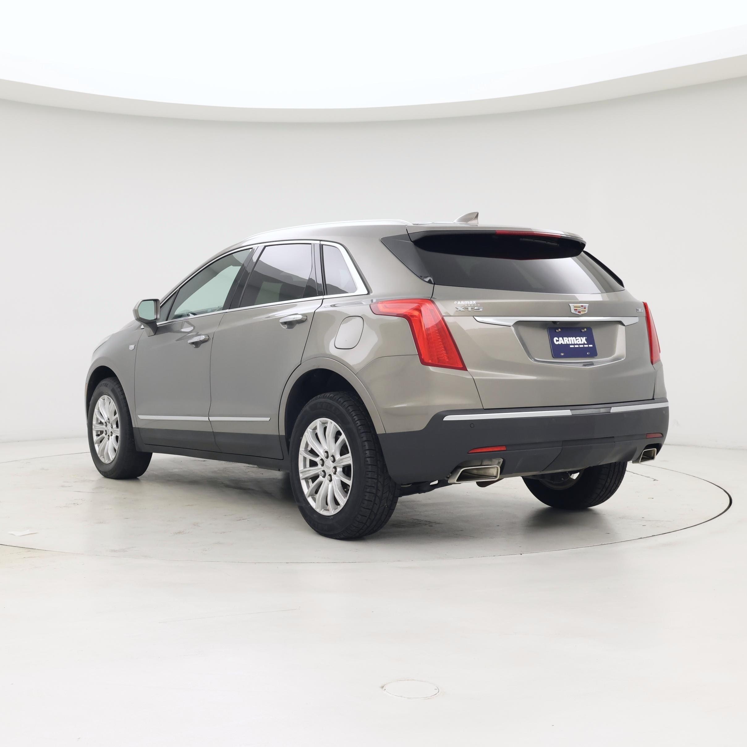 Thumbnail: 2018 Cadillac XT5 - 2