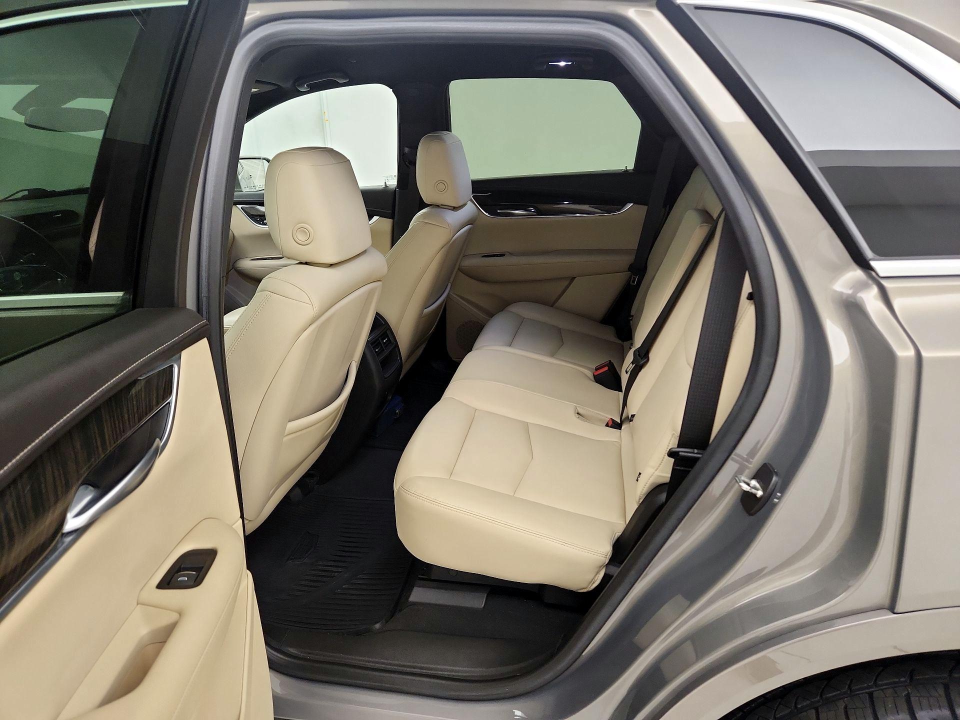 Thumbnail: 2018 Cadillac XT5 - 19