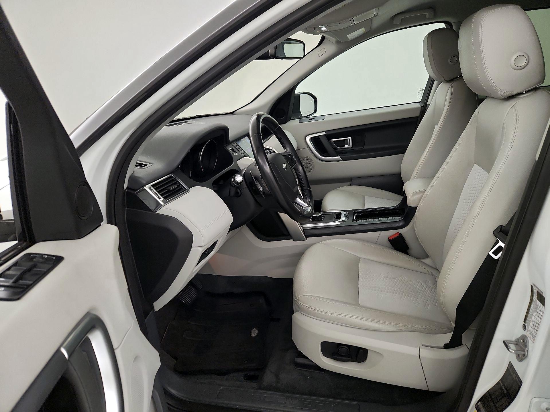 Thumbnail: 2018 Land Rover Discovery Sport - 11