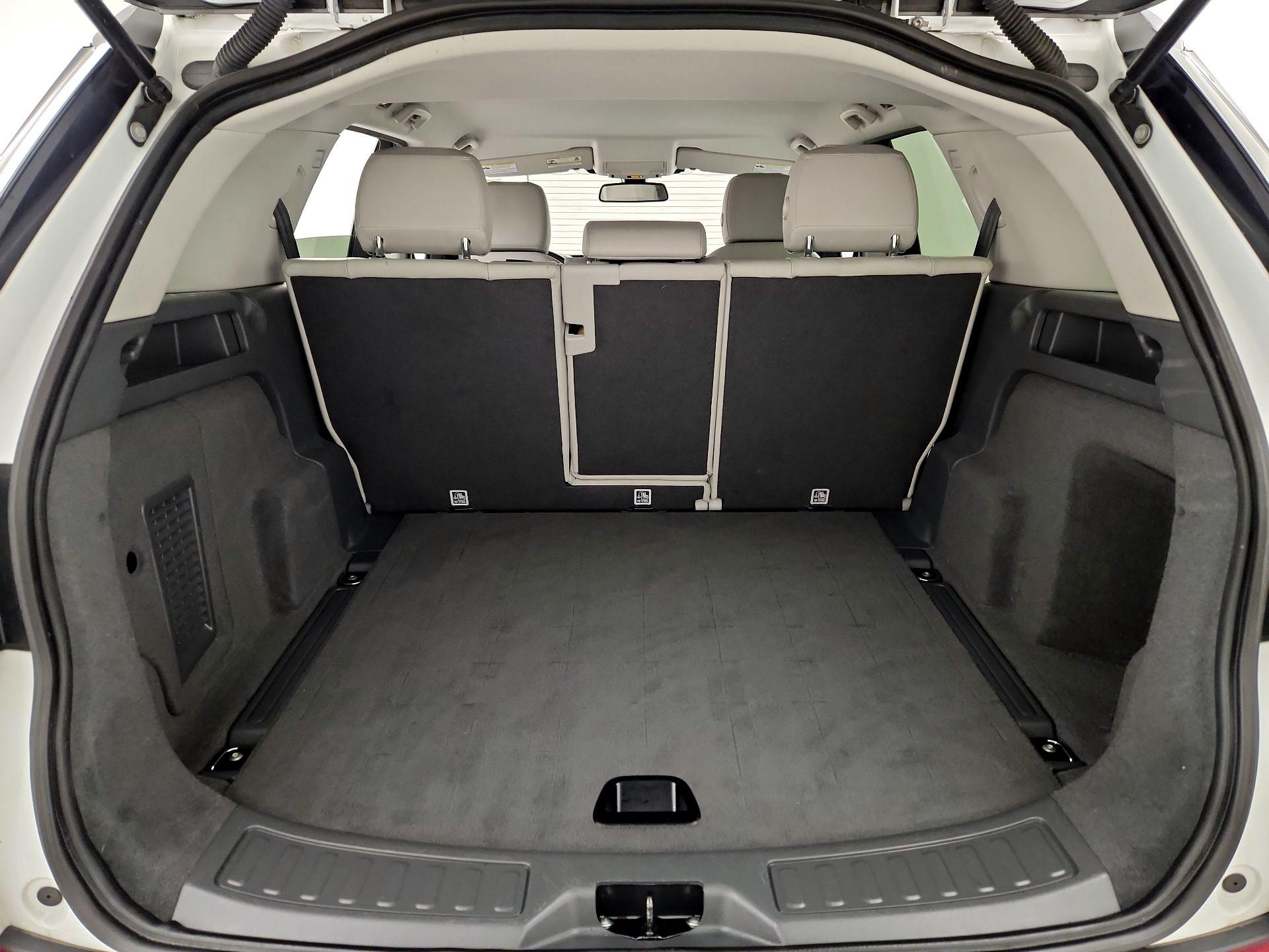 Thumbnail: 2018 Land Rover Discovery Sport - 20