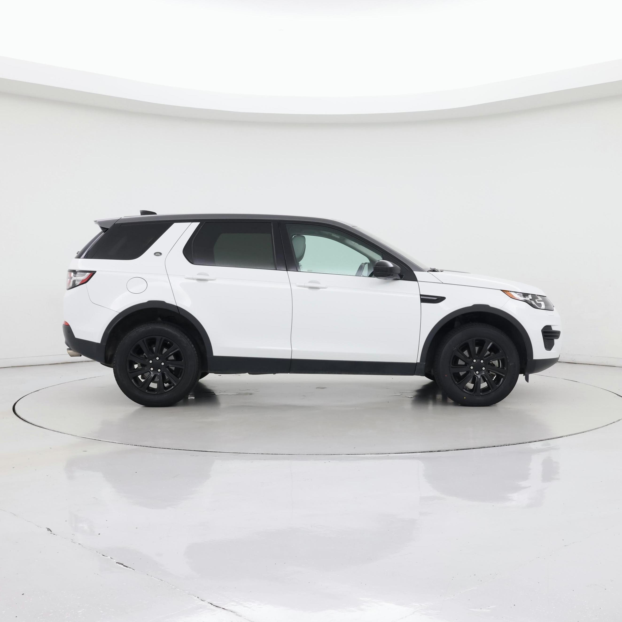 Thumbnail: 2018 Land Rover Discovery Sport - 7