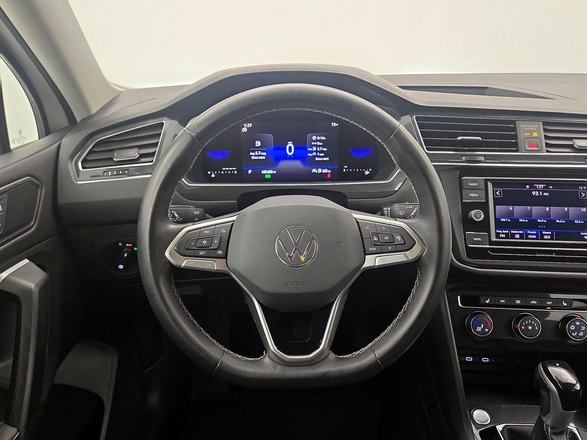 Thumbnail: 2023 Volkswagen Tiguan - 10