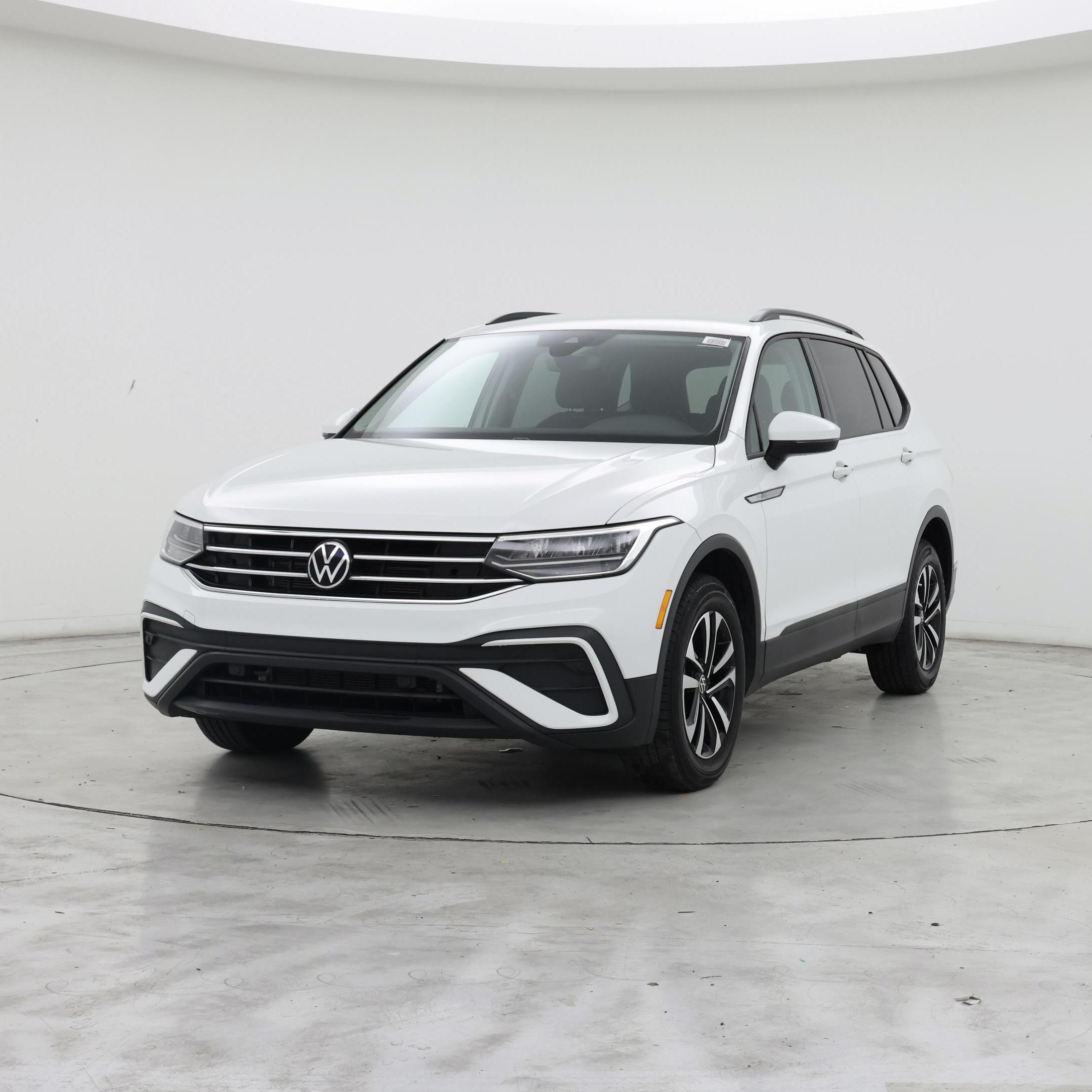 Thumbnail: 2023 Volkswagen Tiguan - 4
